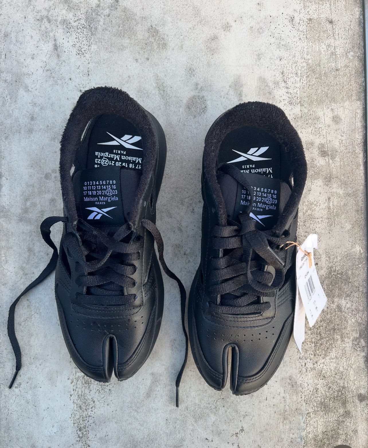 520901 MAISON MARGIELA Reebok タビ ブーツ 520901 MAISON MARGIELA Reebok Tabi