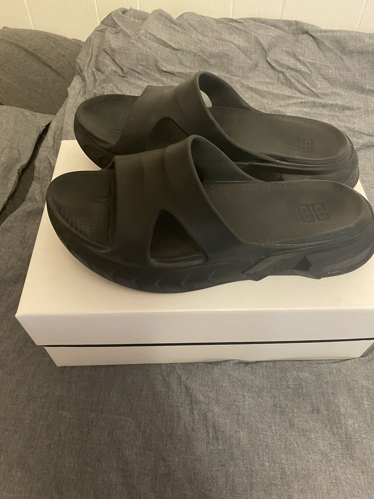 Givenchy Givenchy marshmallow sandals Size US 11 / EU 44 - 1 Thumbnail