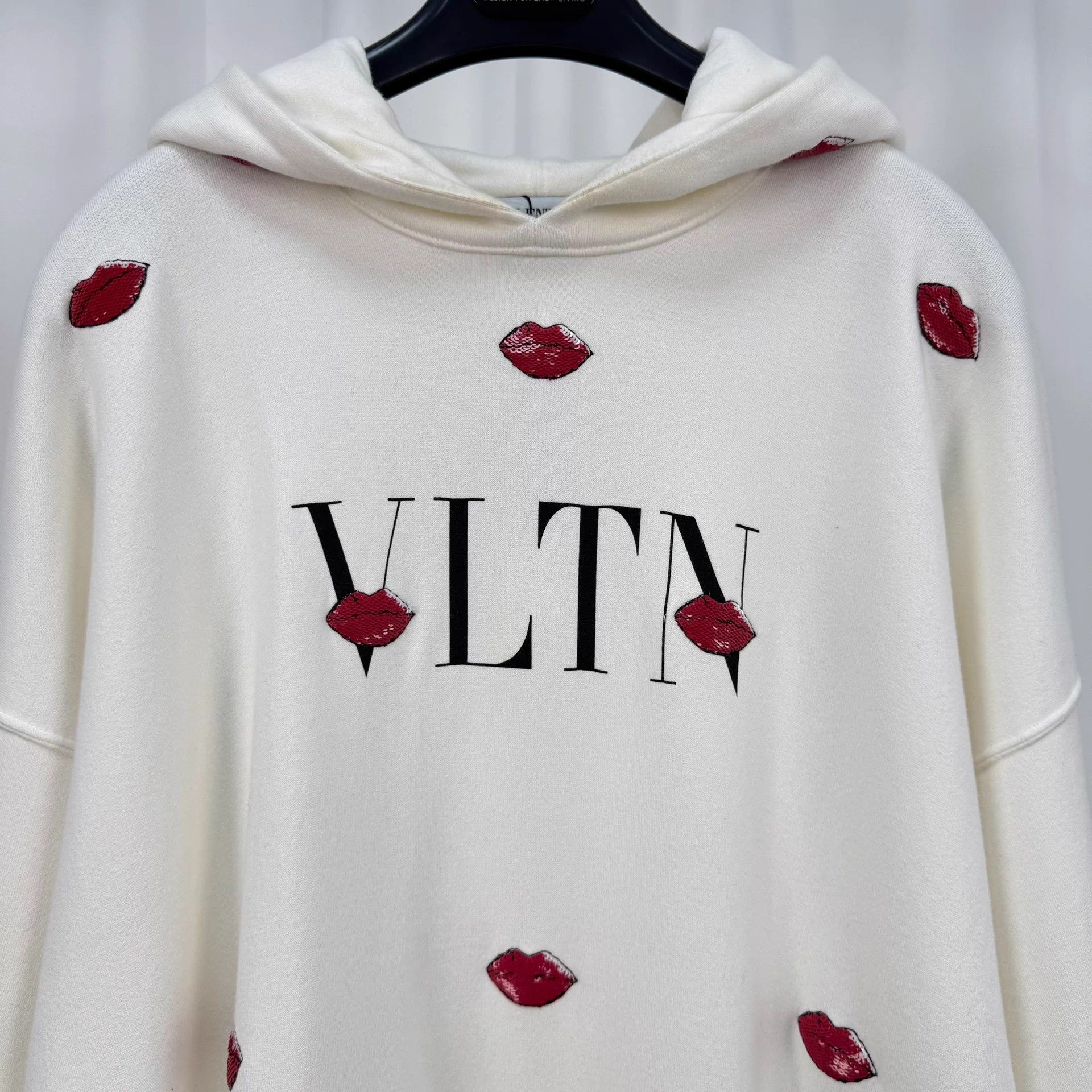 Valentino Valentino Sequin Logo Hoodie L 98% New Size US L / EU 52-54 / 3 - 3 Thumbnail