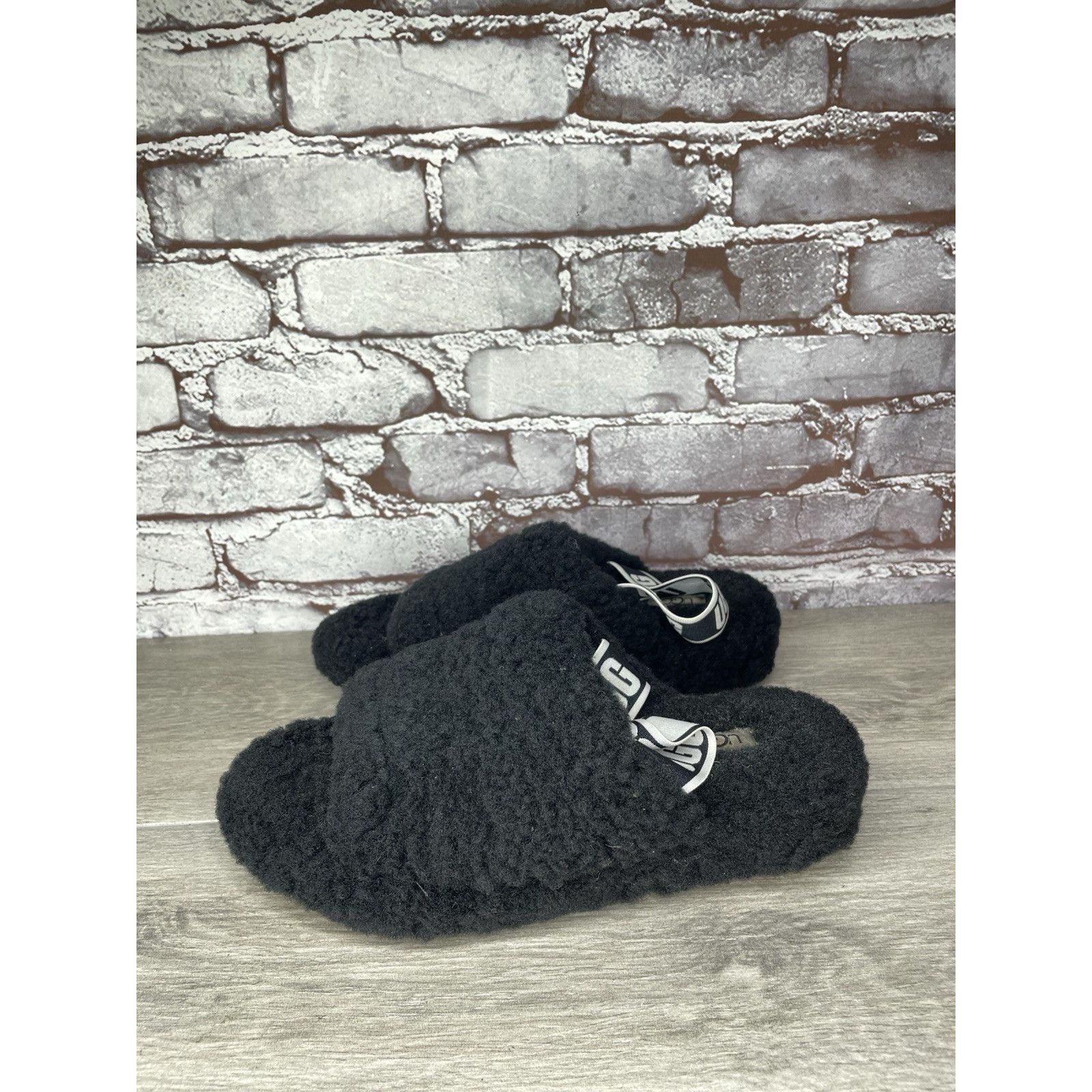Ugg UGG Fluff Yeah Black Sheepskin Fur Slingback Slippers Sandal Size US 8 / IT 38 - 1 Thumbnail
