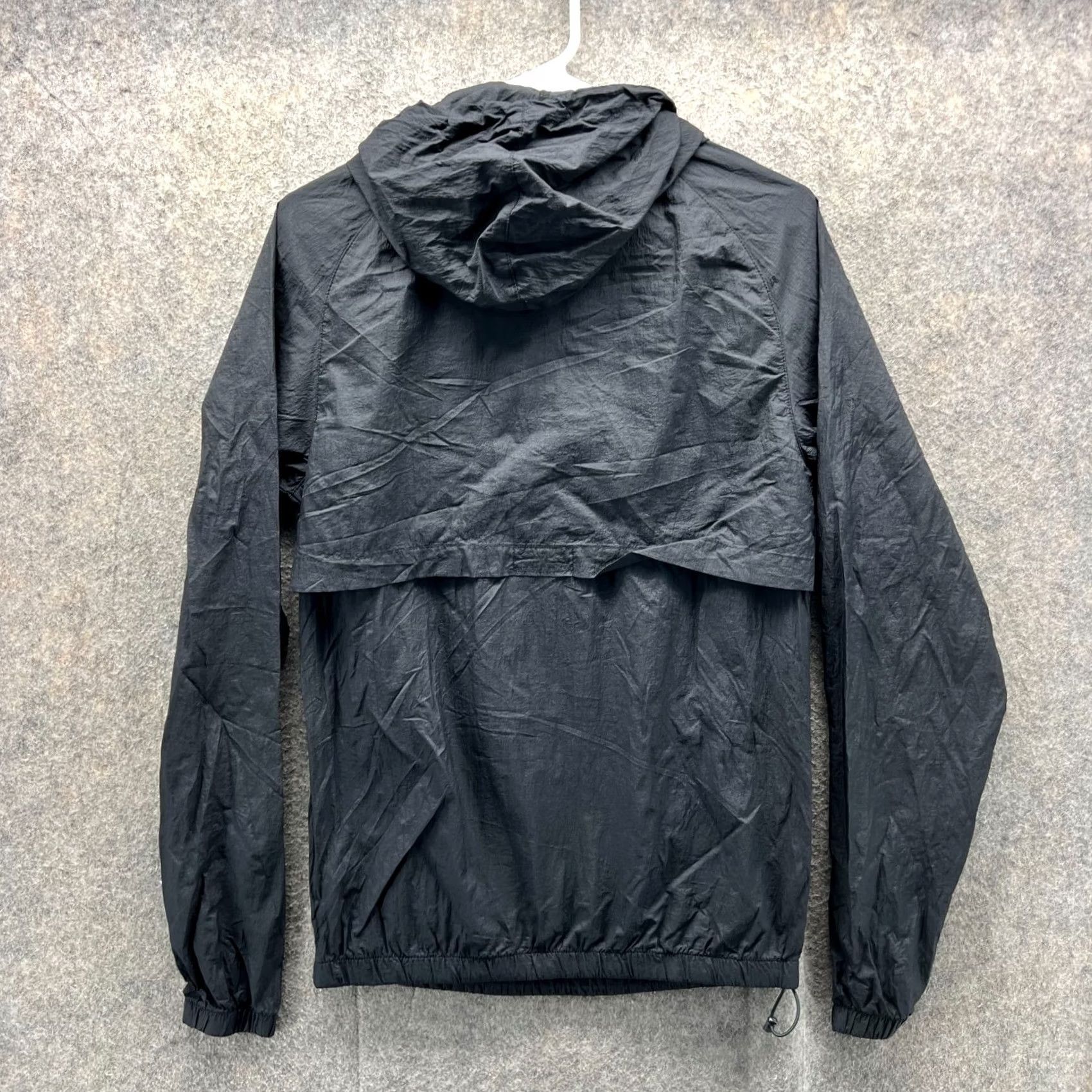 Champion VINTAGE Champion Jacket Mens Small Black Hooded Anorak Zip Pullover, Nylon, Regular Fit, Solid, 34 Chest, Fall/Spring, Travel, Casual, Business, 90s? Size US S / EU 44-46 / 1 - 2 Thumbnail