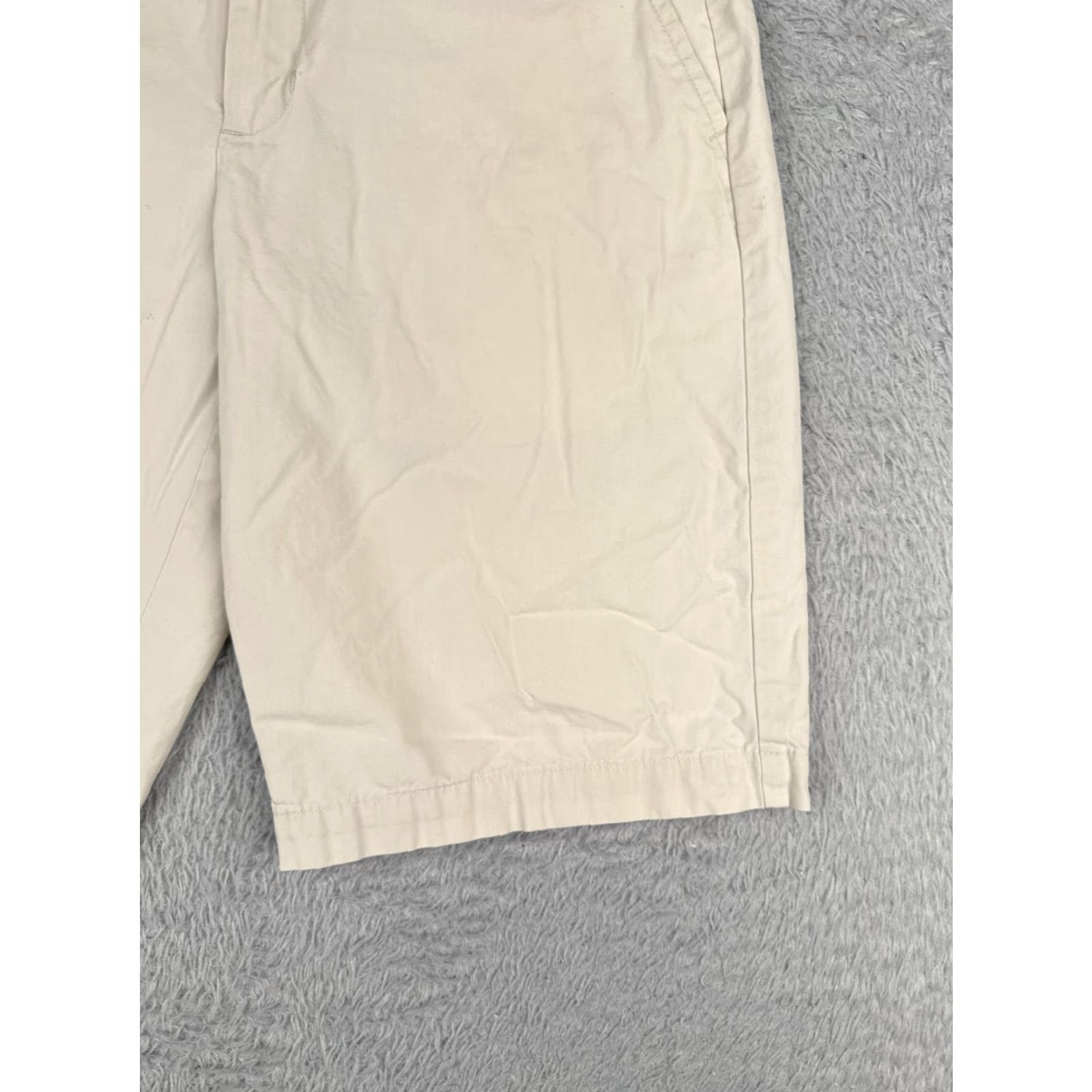 Patagonia Patagonia Men Shorts Chino Casual 28 Beige Cotton Nylon Flat Front 11 Inseam Regular Pockets Logo Cargo Pocket Vintage No Size US 28 / EU 44 - 2 Thumbnail