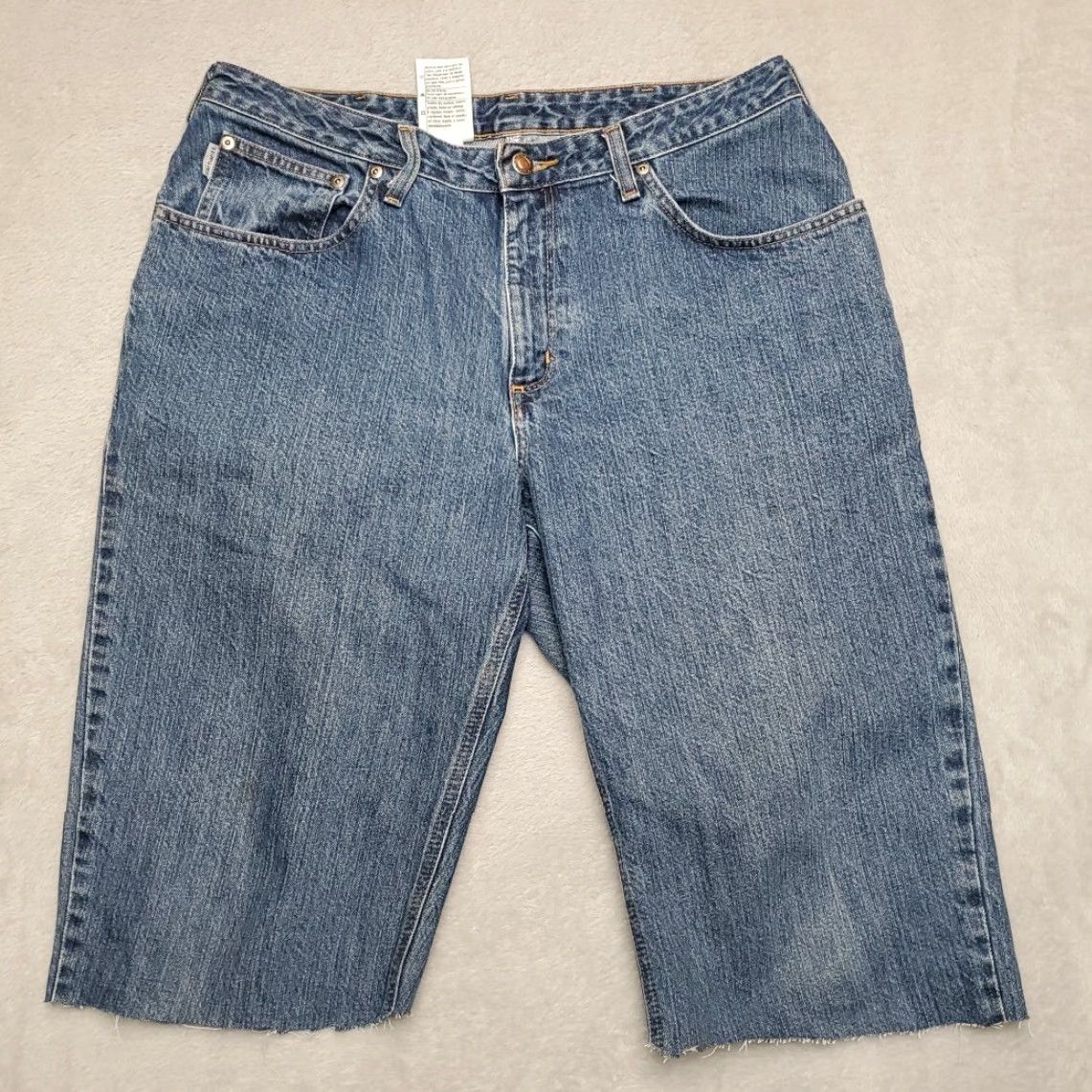 Carhartt VINTAGE Carhart Shorts Womens 14 Blue Denim Cutoff Relaxed Fit Work Casual Jorts, 5-Pocket Design, Belt Loops, Zip, 100% Cotton, Machine Washable, N/A Size 36" / US 14 / IT 50 - 2 Thumbnail