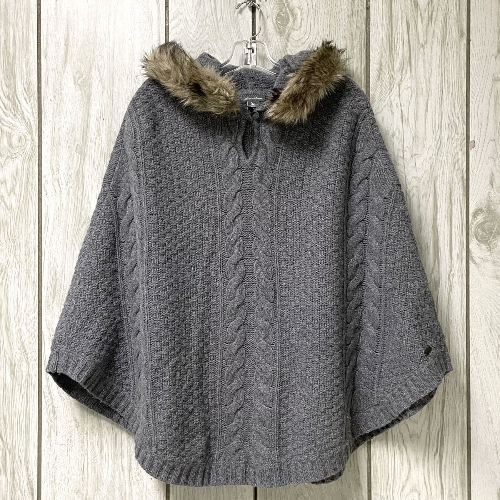 Eddie Bauer Eddie Bauer Sweater Womens M Gray Women Cable Fable Knit Faux Fur Hooded Poncho Size M / US 6-8 / IT 42-44 - 2 Thumbnail