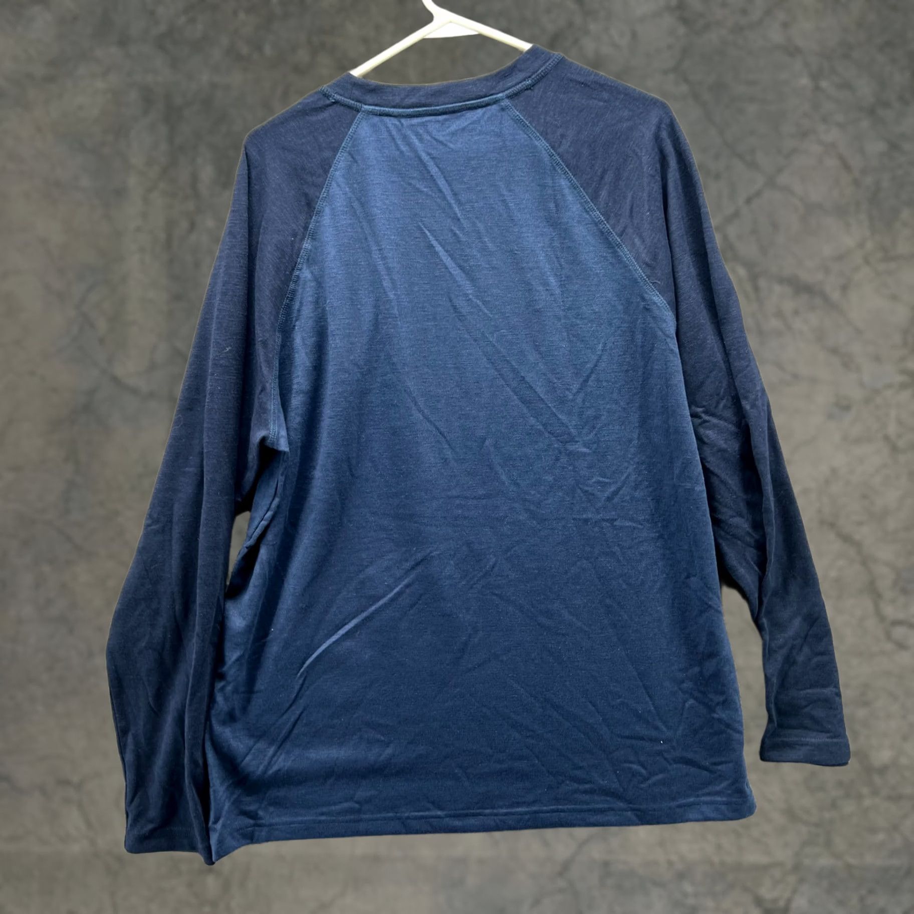 Eddie Bauer VINTAGE is not present; Original is not vintage. Title: Eddie Bauer Shirt Mens Large Navy Blue Long Sleeve Crewneck Cotton Pullover Size US L / EU 52-54 / 3 - 1 Thumbnail