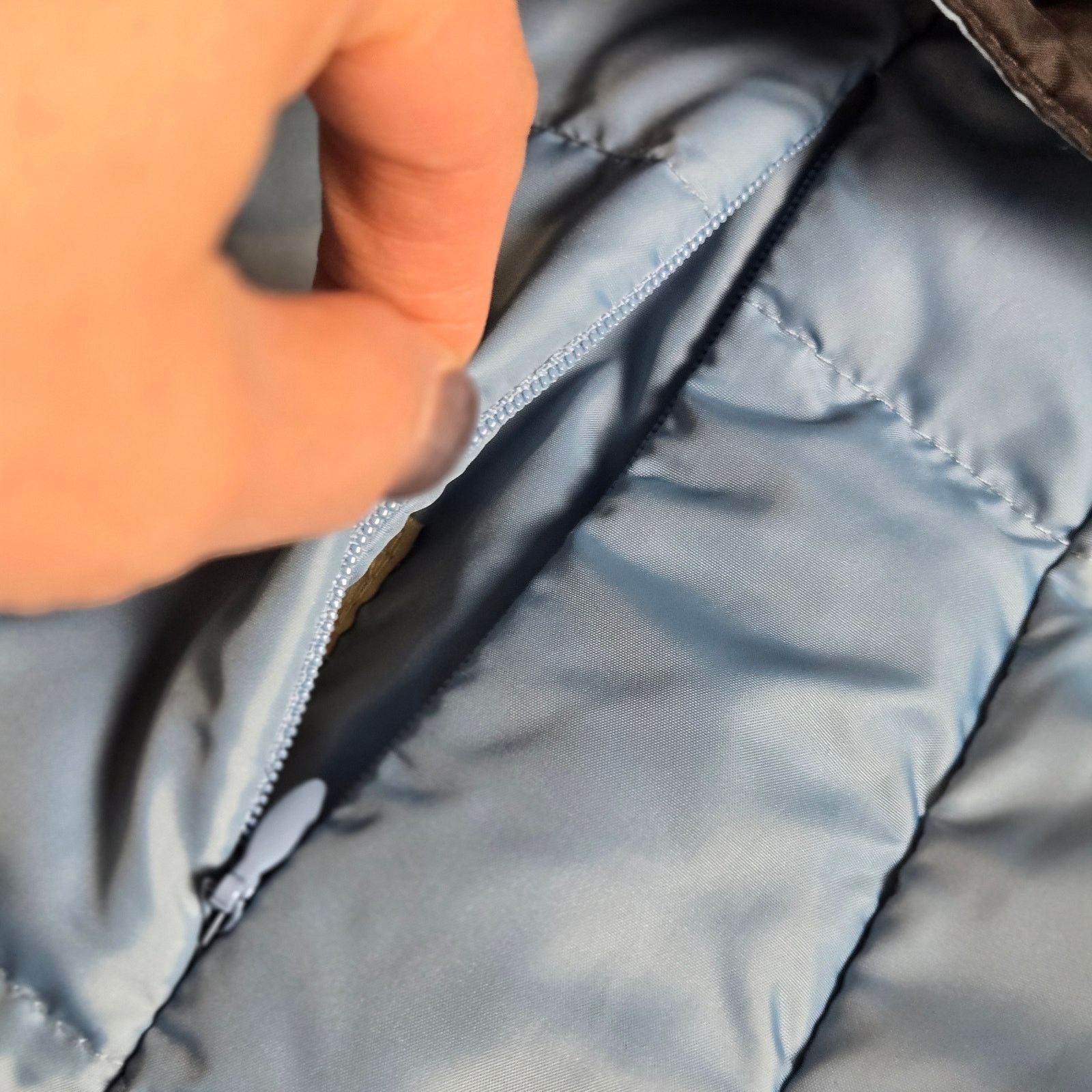 L.L. Bean LL Bean Women Goose Down Puffer Vest Reversible Snap sz S Size S / US 4 / IT 40 - 7 Thumbnail