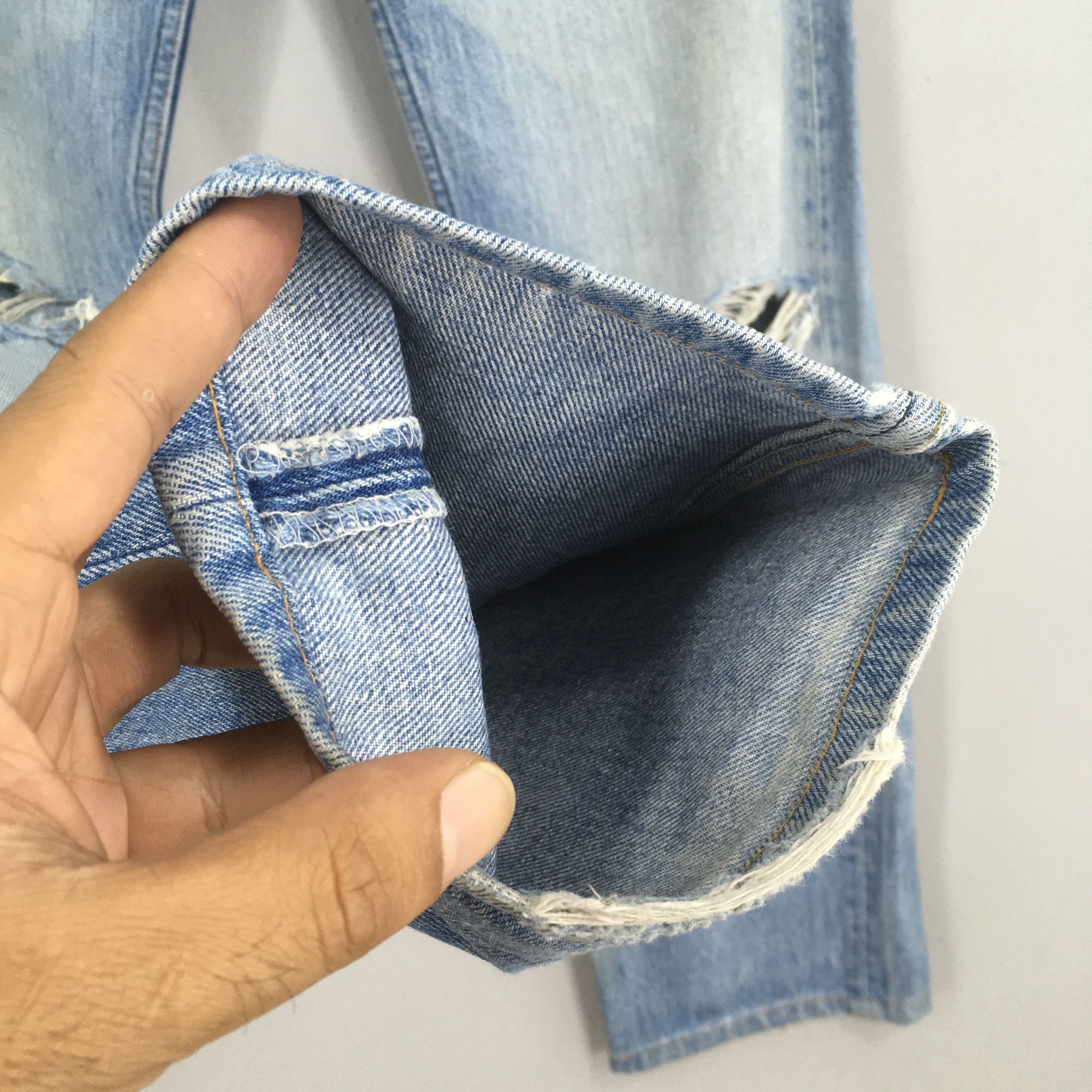 Levi's Size 32x29.5 Vintage 90s Levi's 501 Distressed Jeans S1162 Size US 32 / EU 48 - 5 Thumbnail