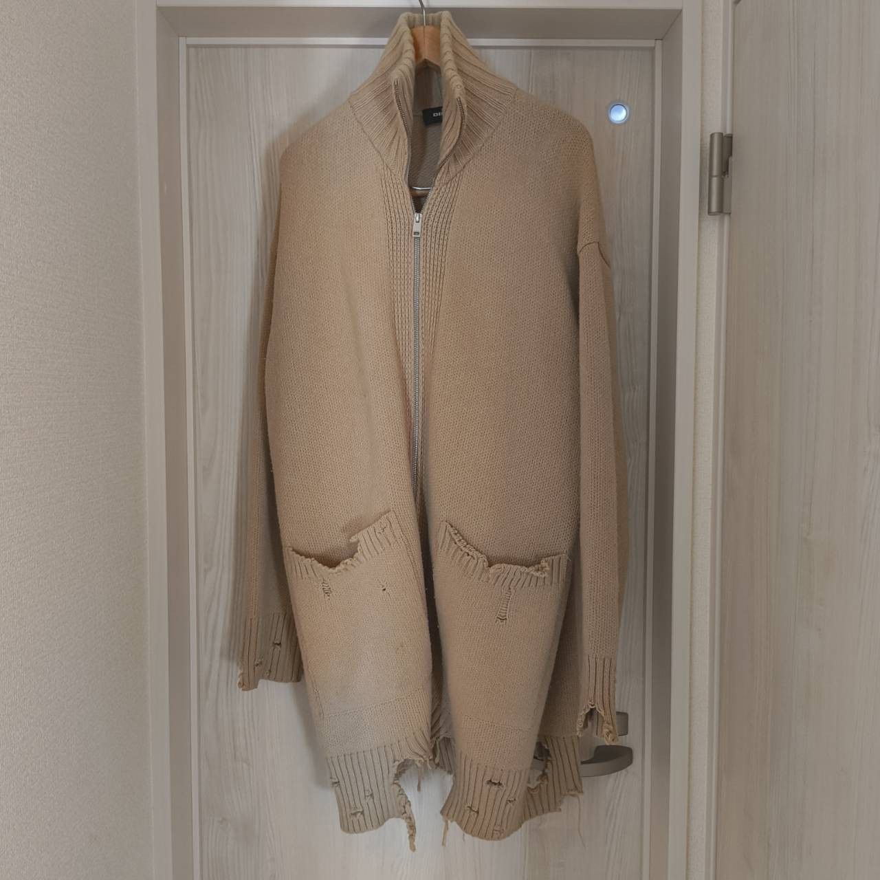 Diesel DIESEL Damage Long Cardigan Worn by Keisuke / From Okinawa Size US L / EU 52-54 / 3 - 1 Thumbnail