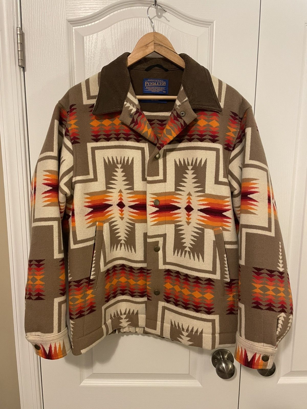 Pendleton 100th Anniversary ‘Badlands’ Pattern Trucker Size US L / EU 52-54 / 3 - 1 Thumbnail