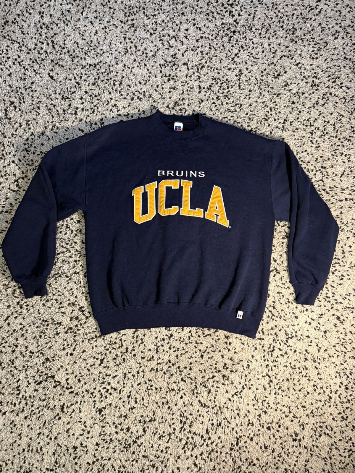 Vintage Vintage 2000’s UCLA Bruins Crewneck Sweater Size US XL / EU 56 / 4 - 1 Thumbnail