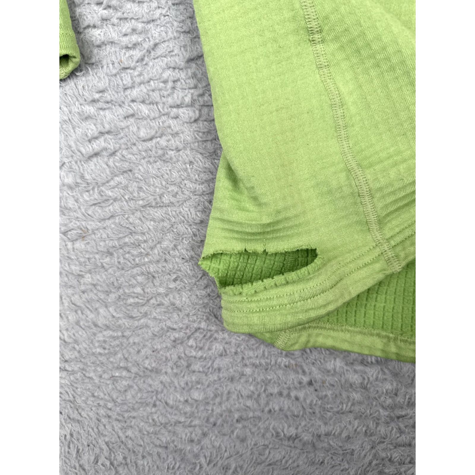 Patagonia VINTAGE Patagonia Shirt Womens M Green R1 Fleece Half Zip Pullover 90s Pat chegou Size M / US 6-8 / IT 42-44 - 6 Thumbnail