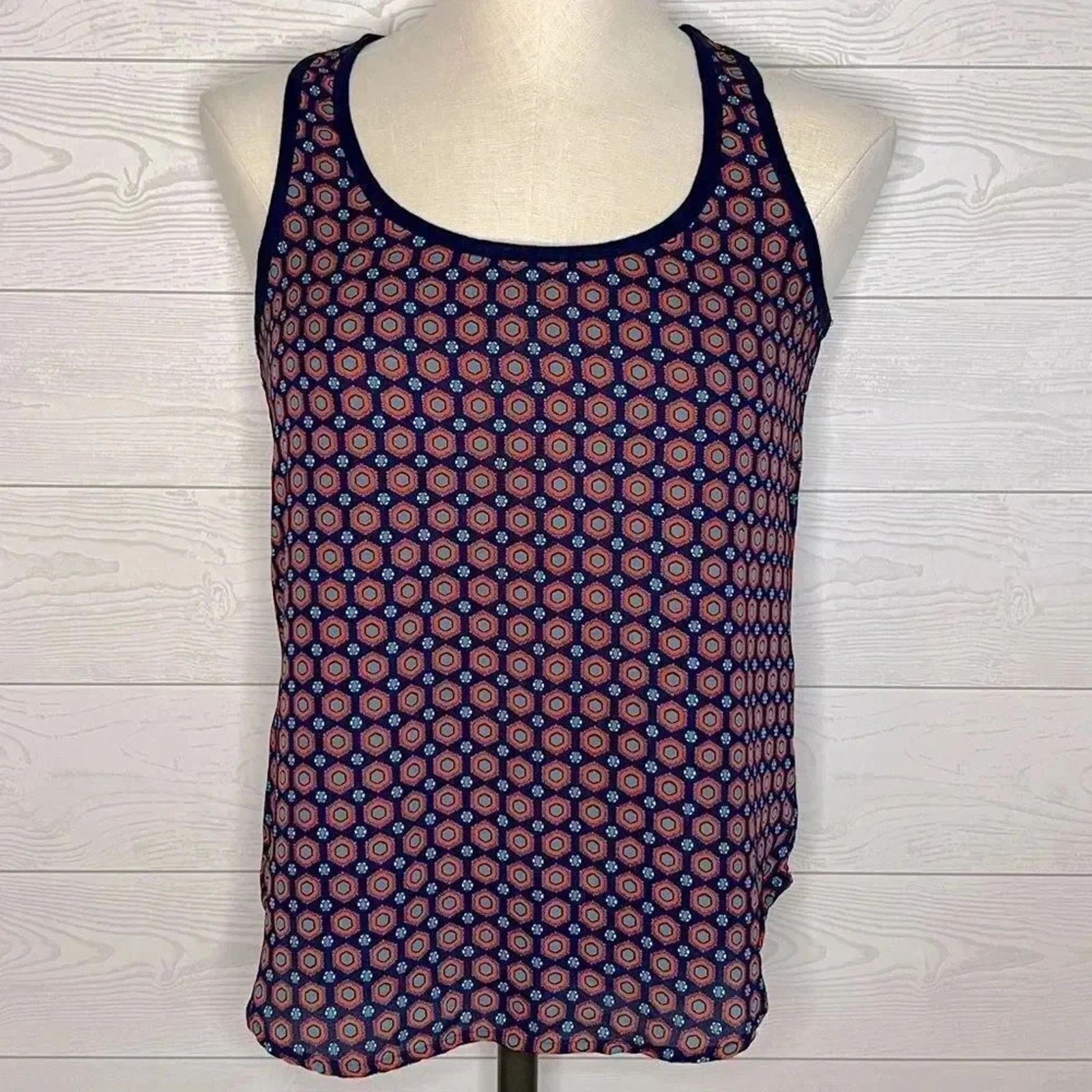 Other Xhilaration racerback geometric tank top Size small Size S / US 4 / IT 40 - 1 Thumbnail