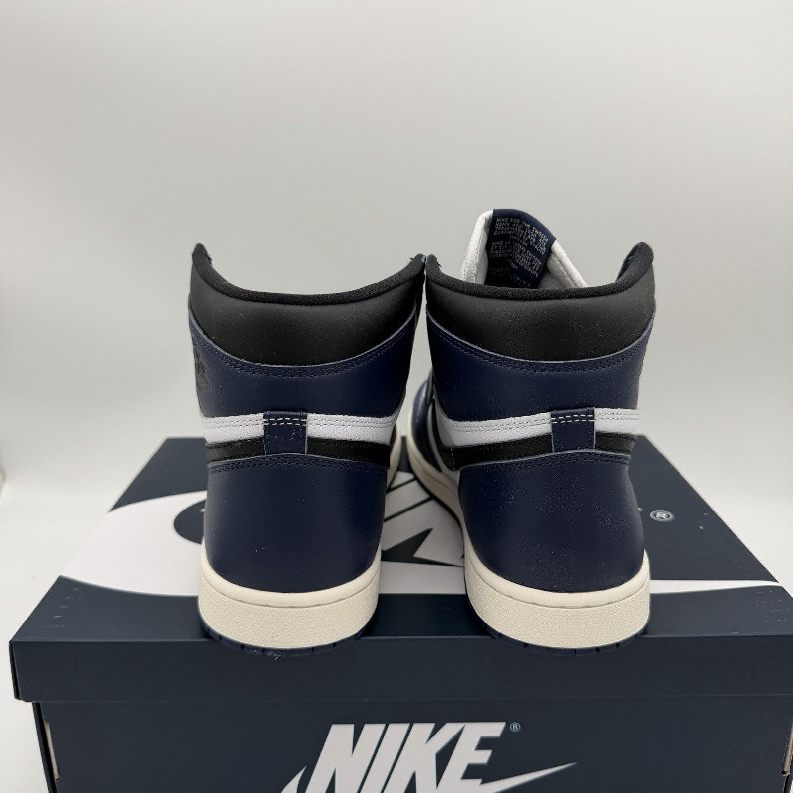 Nike Air Jordan 1 Retro High OG 'Midnight Navy' Size US 10 / EU 43 - 4 Thumbnail