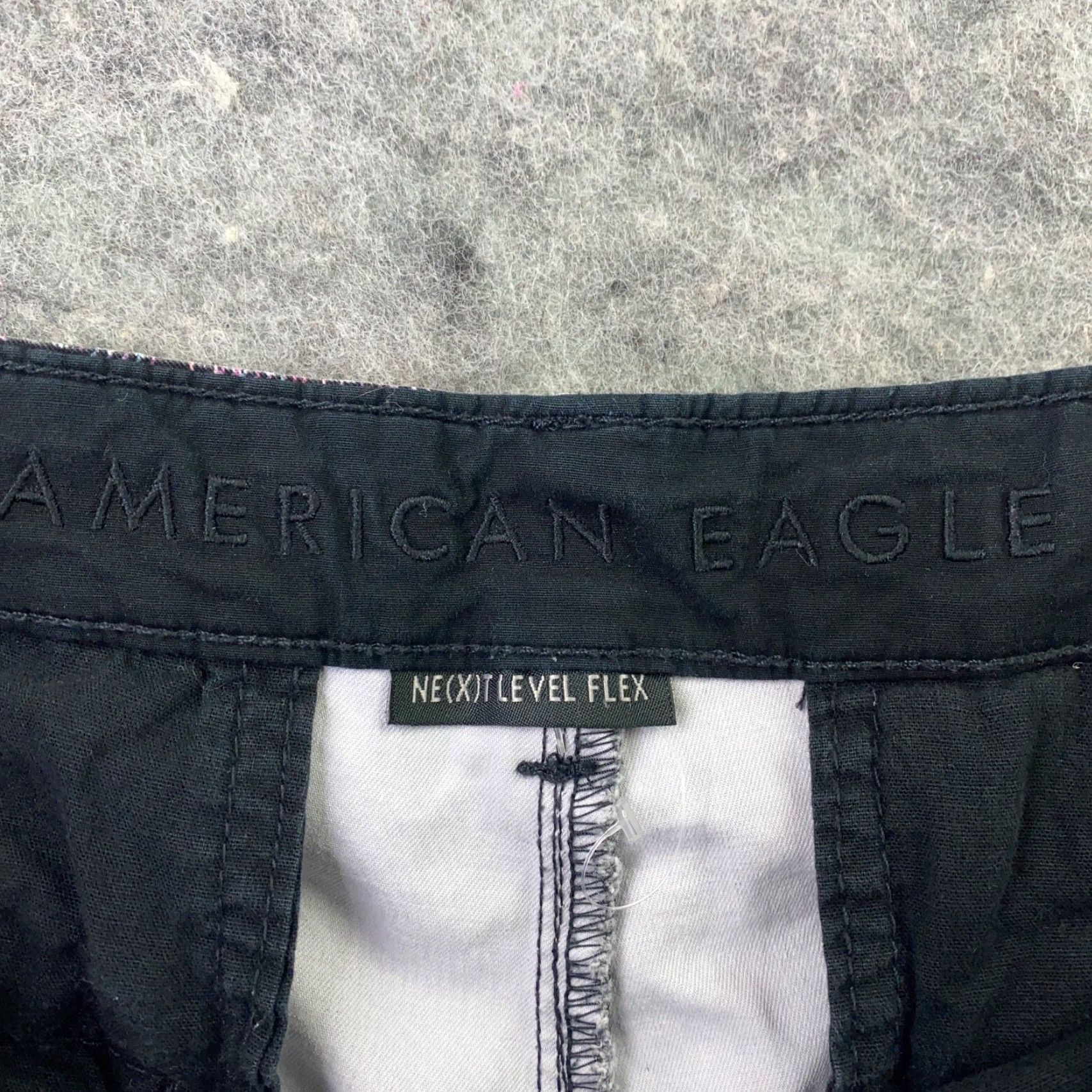 American Eagle Outfitters American Eagle Mens Shorts Bermuda Black Floral Tropical Next Level Flex Size 32 Mens Size US 32 / EU 48 - 7 Thumbnail