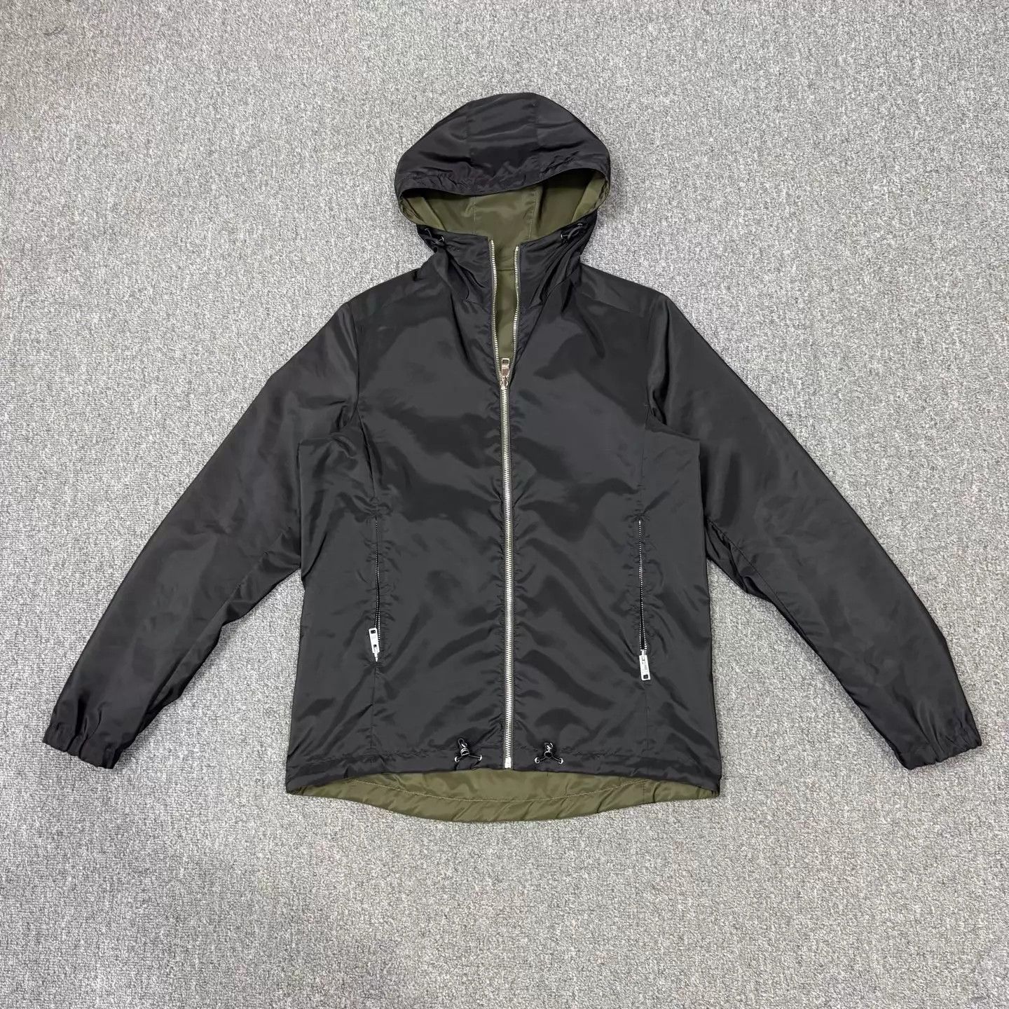 Prada Prada black green reversible triangle logo nylon jacket 48 Size US M / EU 48-50 / 2 - 2 Thumbnail