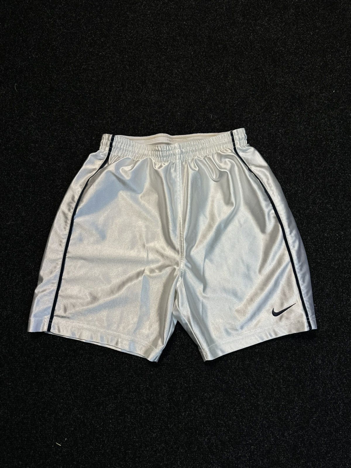 Nike Nike Vintage Silver Running Shorts 90s Y2K Size S Size US 30 / EU 46 - 2 Thumbnail