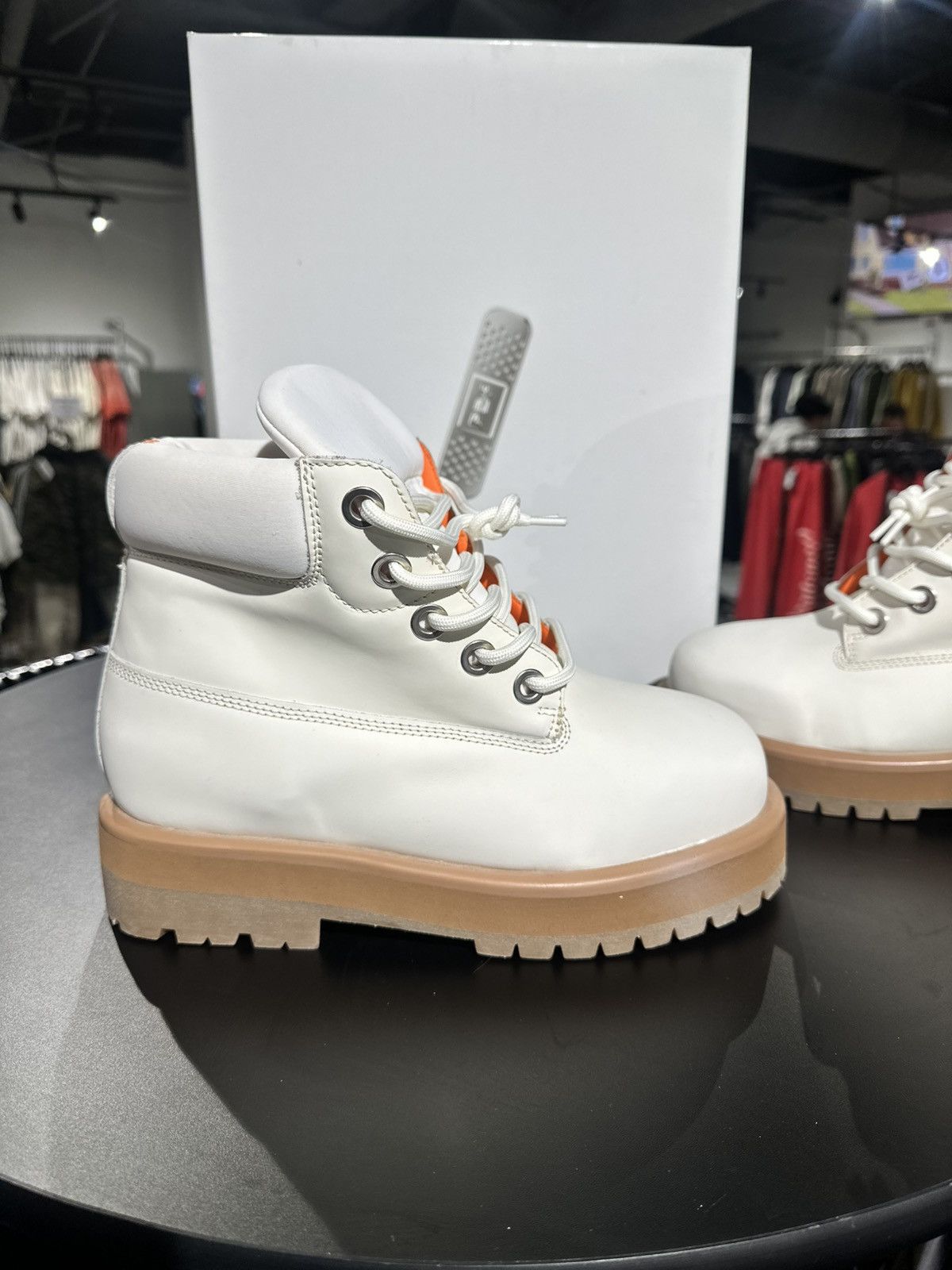PDF PDF.Channel Strada Boots Low White EU 43 Size US 11 / EU 44 - 3 Thumbnail