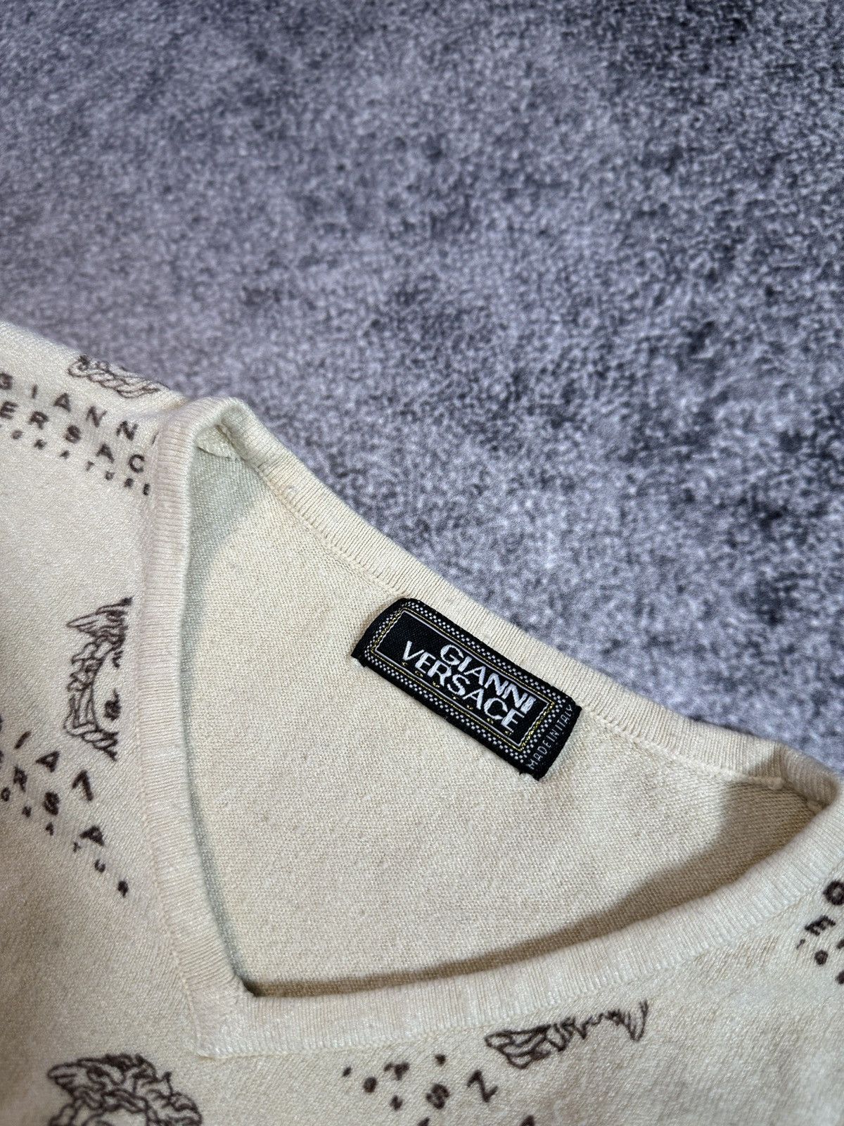 Versace Versace Logo Sweater Very Rare Streetwear Casual VTg S Size S / US 4 / IT 40 - 3 Thumbnail