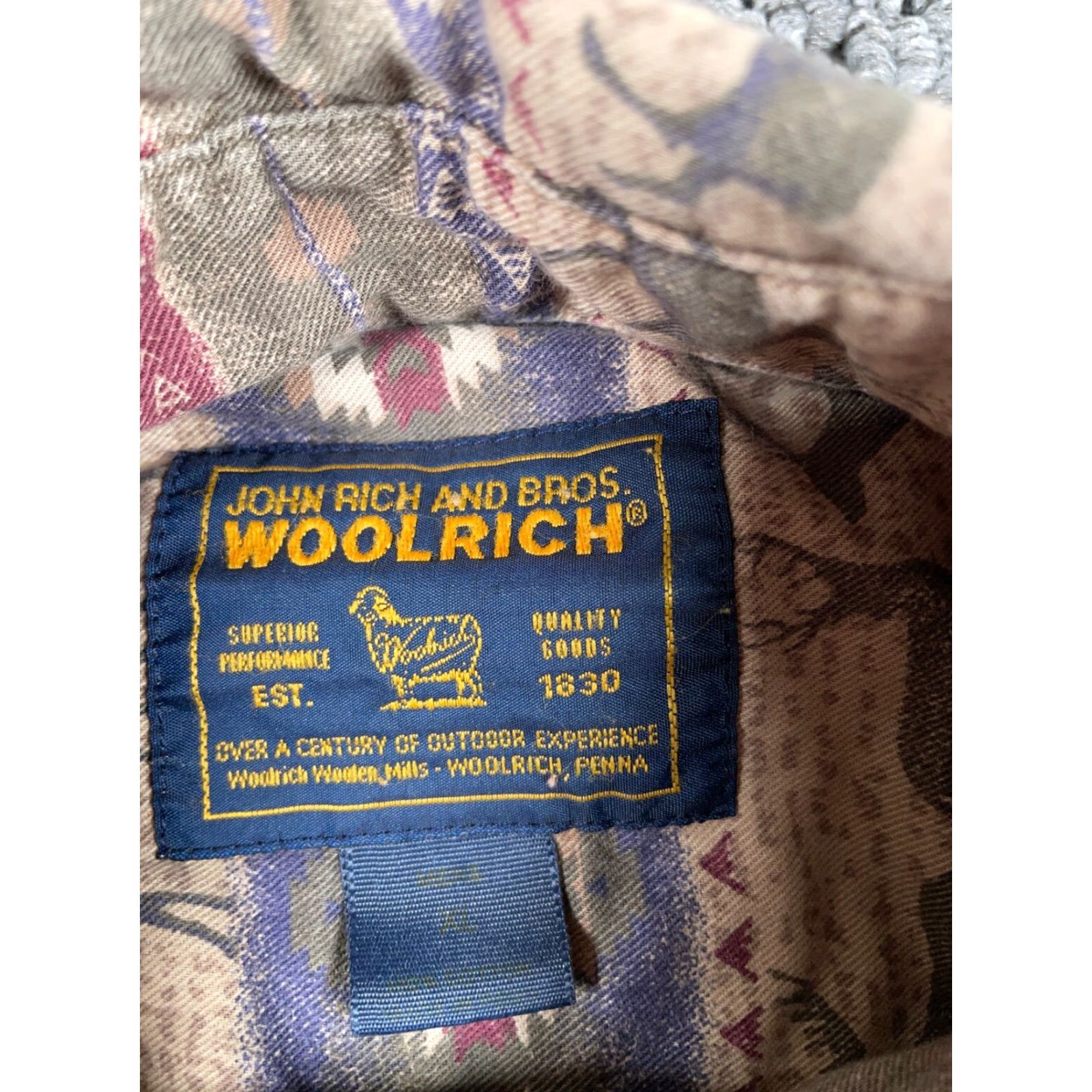 Vintage VTG Woolrich Deer Tapestry Shirt Adult XL Brown Geometric Pattern Button-Down Collared Long Sleeve Cotton Casual Workwear Mens Size US XL / EU 56 / 4 - 3 Thumbnail