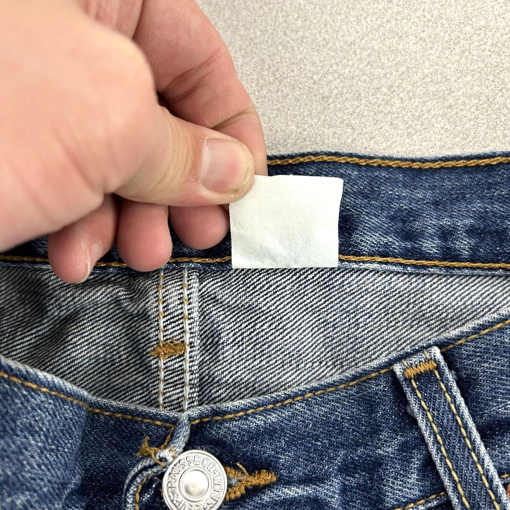 Levi's VINTAGE Levi's 501 Jeans Mens 36x30 Blue Button Fly Straight Leg Denim Size US 36 / EU 52 - 6 Thumbnail