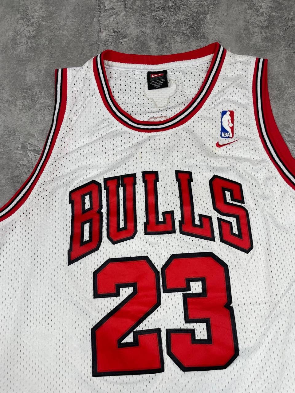 Nike Michael Jordan Nike Home 1997/98 Basketball Jersey White Size US L / EU 52-54 / 3 - 5 Thumbnail