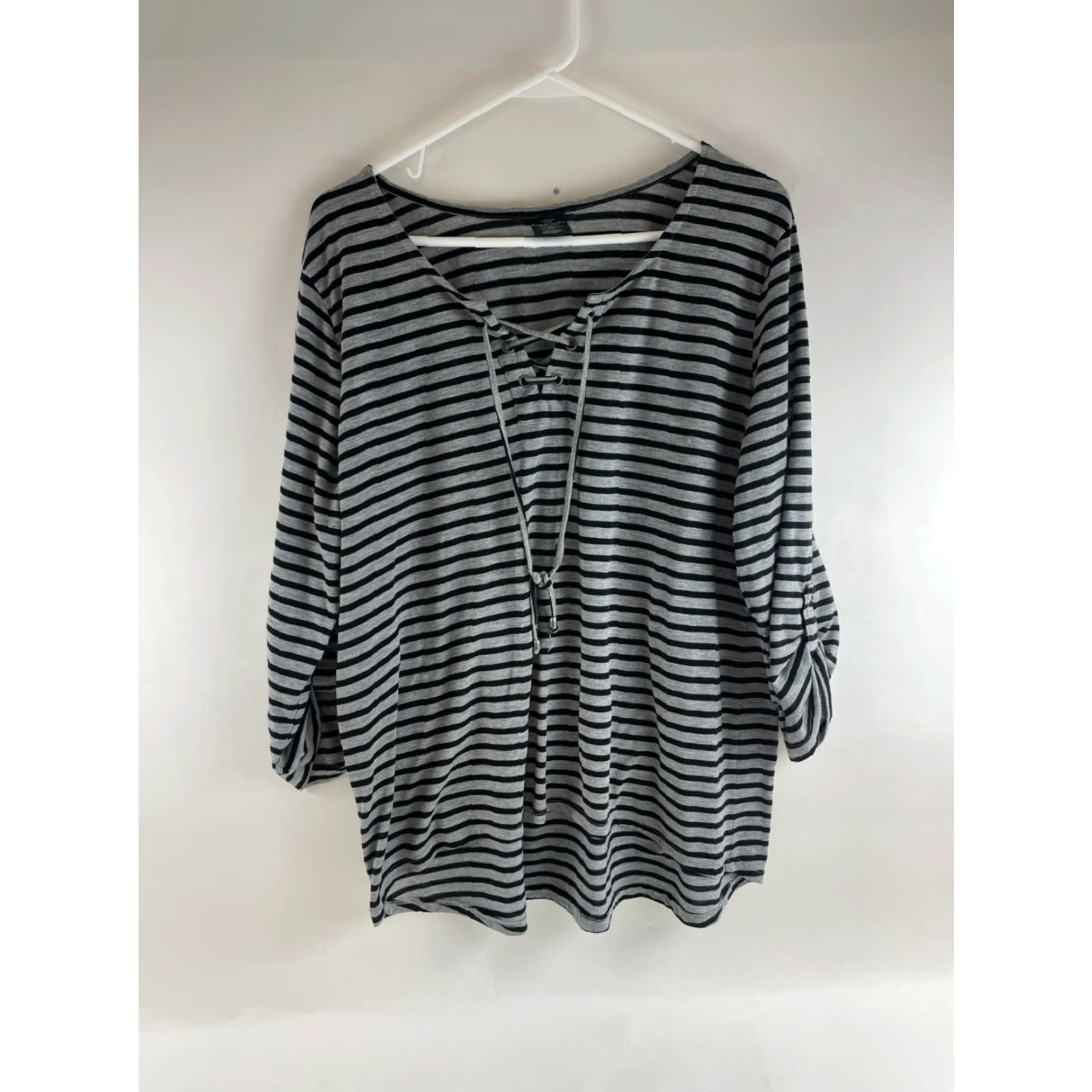 Faded Glory Faded Glory Shirt Women's 2X Black Gray Striped Lace Up Henley 3/4 Sleeve Size XXL / US 16-18 / IT 52-54 - 2 Thumbnail