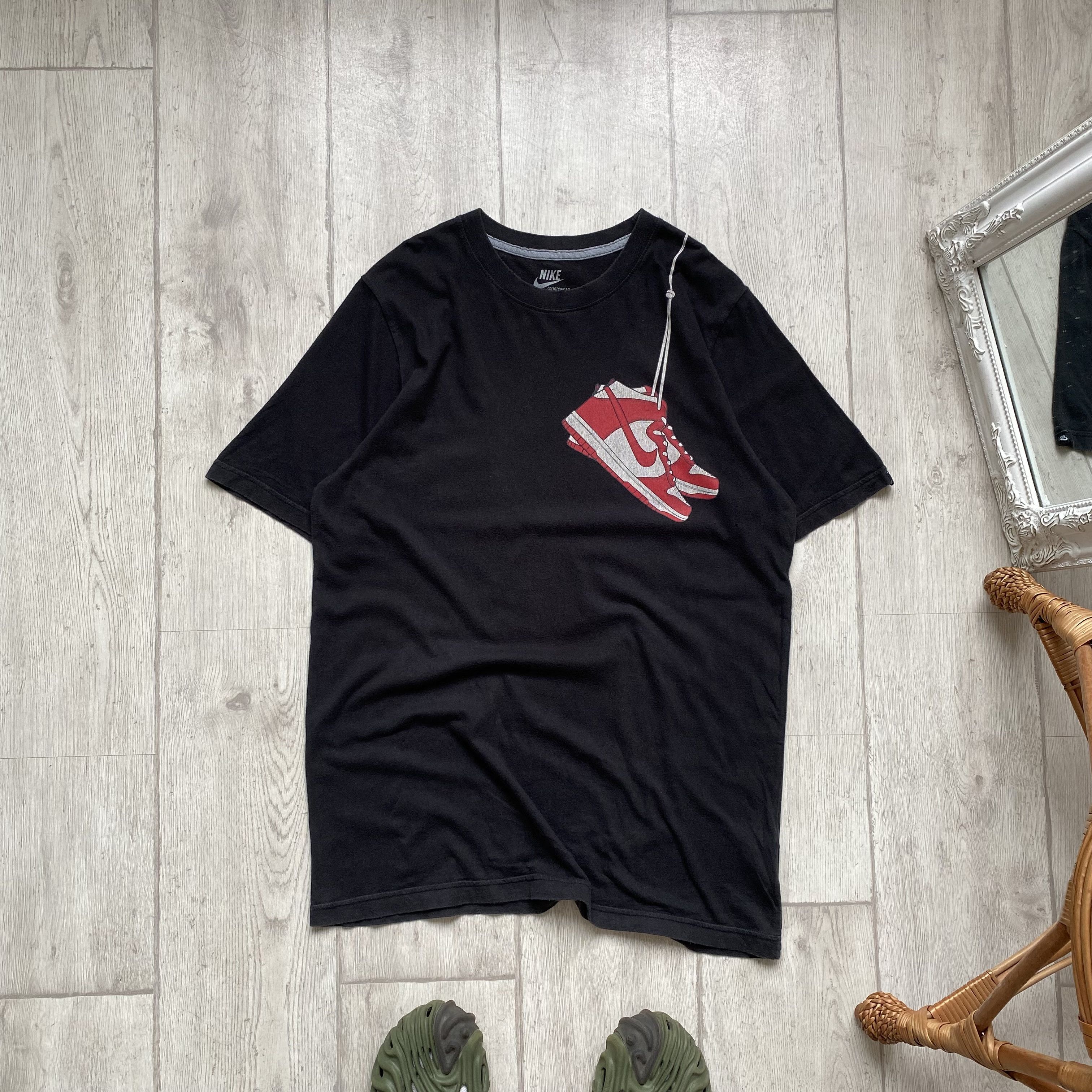 Nike 👟 Vintage 00s Nike Dunk Logo Tee Distressed Air Max Shox Size US L / EU 52-54 / 3 - 1 Thumbnail