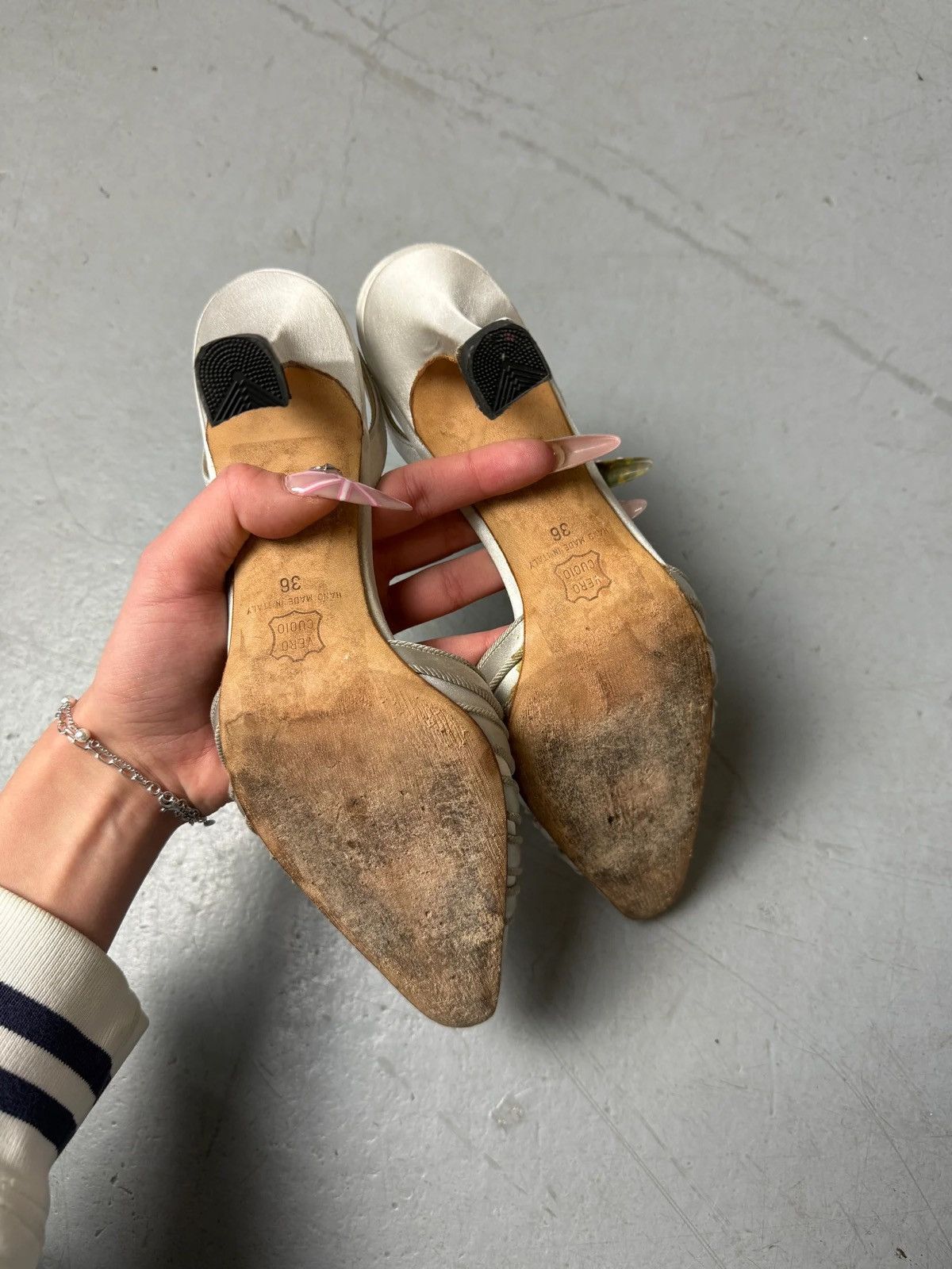 Manolo Blahnik Vintage Manolo Blahnik Beige Pumps 36 Size US 6 / IT 36 - 5 Thumbnail
