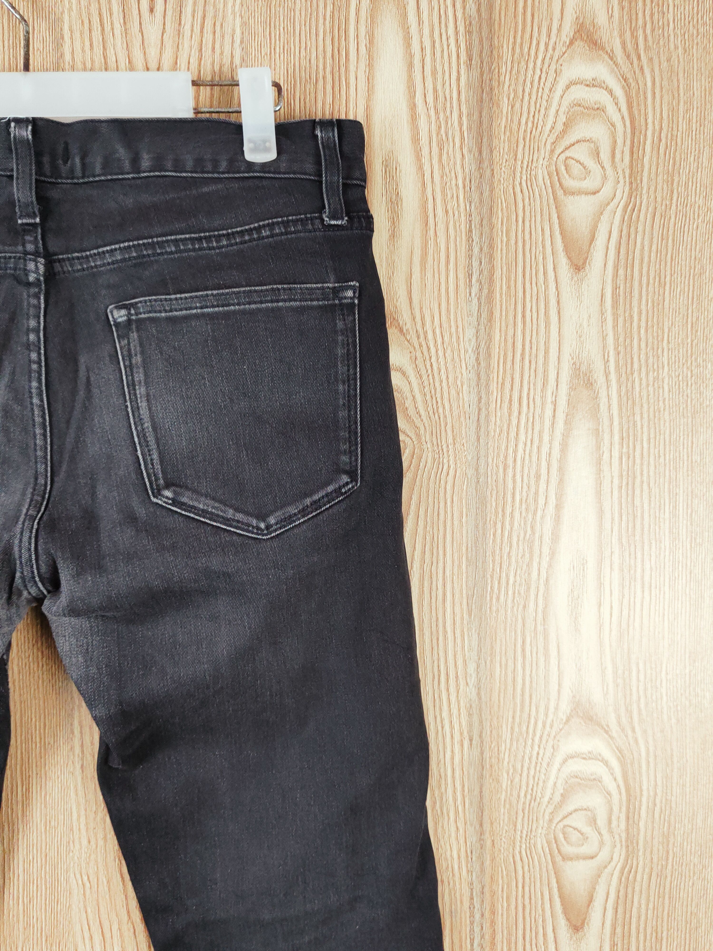 Uniqlo Black Distressed Ripped Jeans #W228