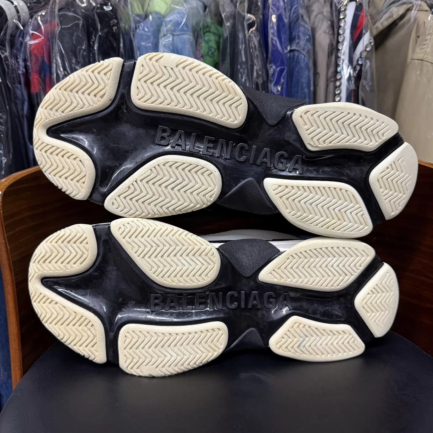 Balenciaga Balenciaga Triples Panda White Black 45 Size US 12 / EU 45 - 8 Thumbnail