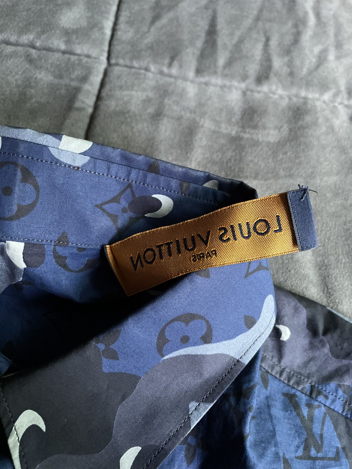 Louis Vuitton Louis Vuitton Blue Camo Monogram Shirt Size US XL / EU 56 / 4 - 8 Thumbnail