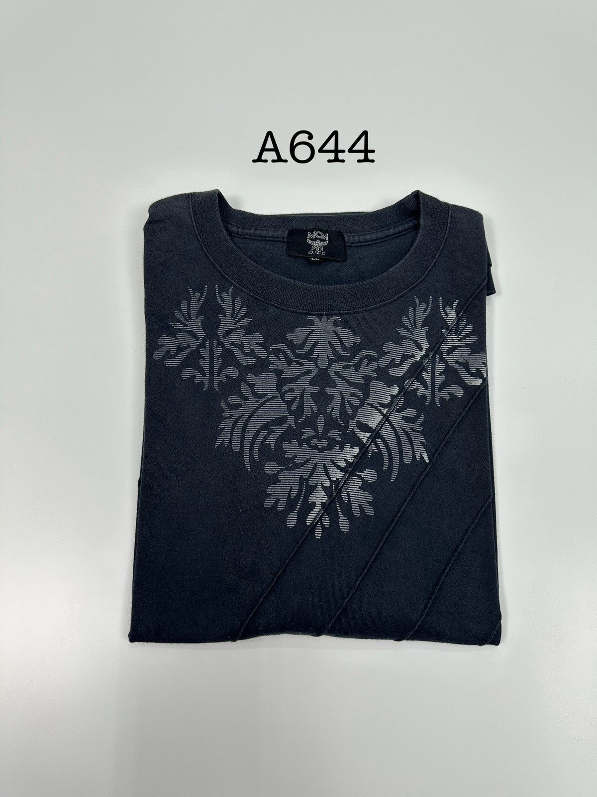 MCM Vintage Mcm Flower SunFaded TShirt A644 Size US L / EU 52-54 / 3 - 10 Thumbnail