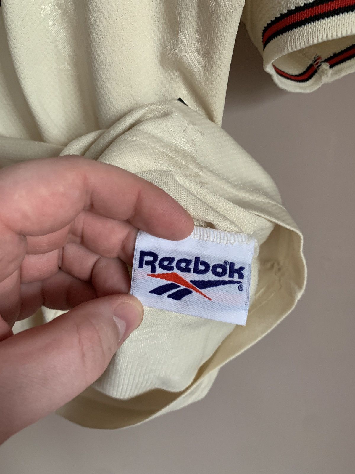 Reebok Liverpool 1996/97 Away Football Shirt Reebok Vintage Soccer Size US M / EU 48-50 / 2 - 13 Thumbnail
