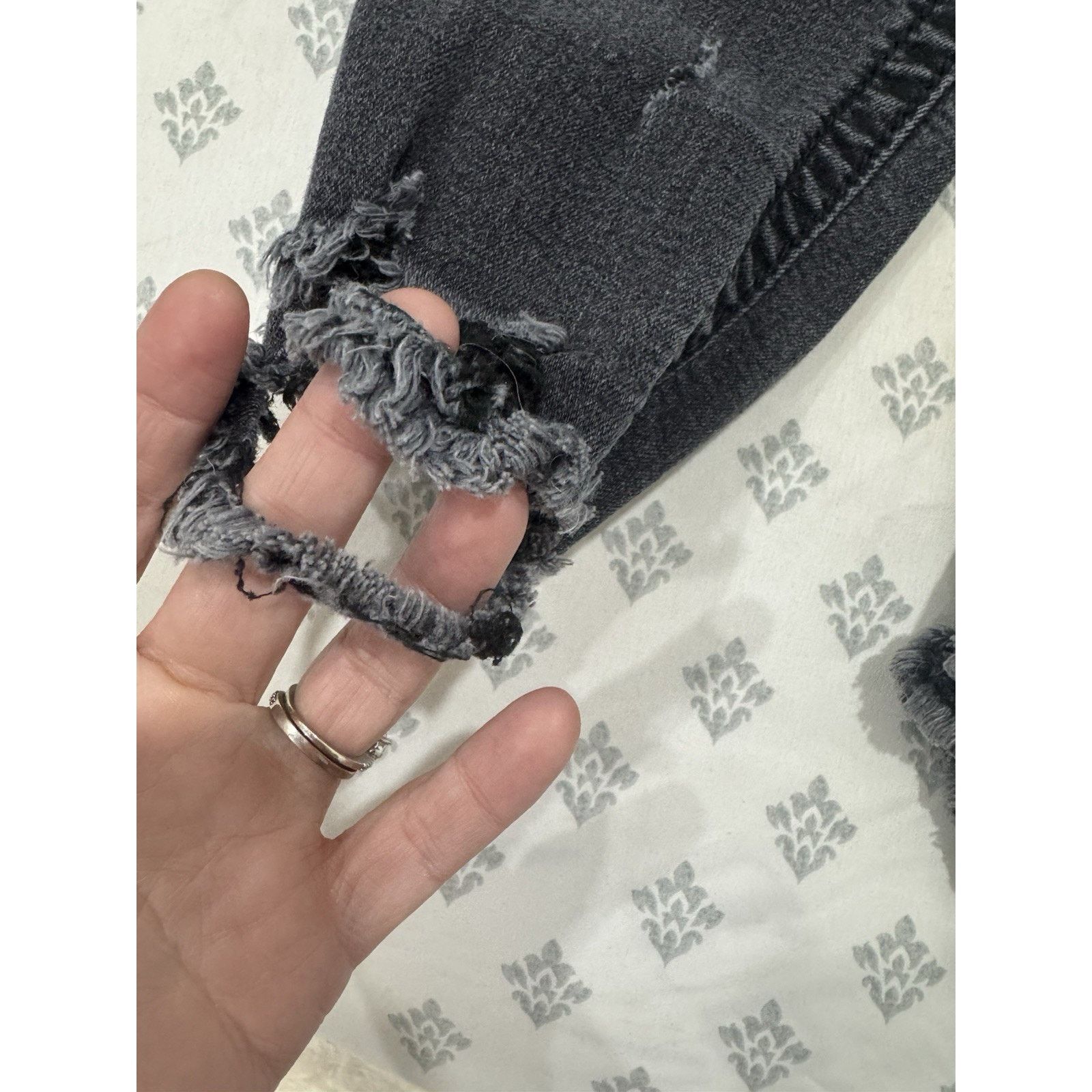 Miss Me Miss Me Denim Distressed Black Mid Rise Ankle Skinny Jeans Size 28" / US 6 / IT 42 - 9 Thumbnail
