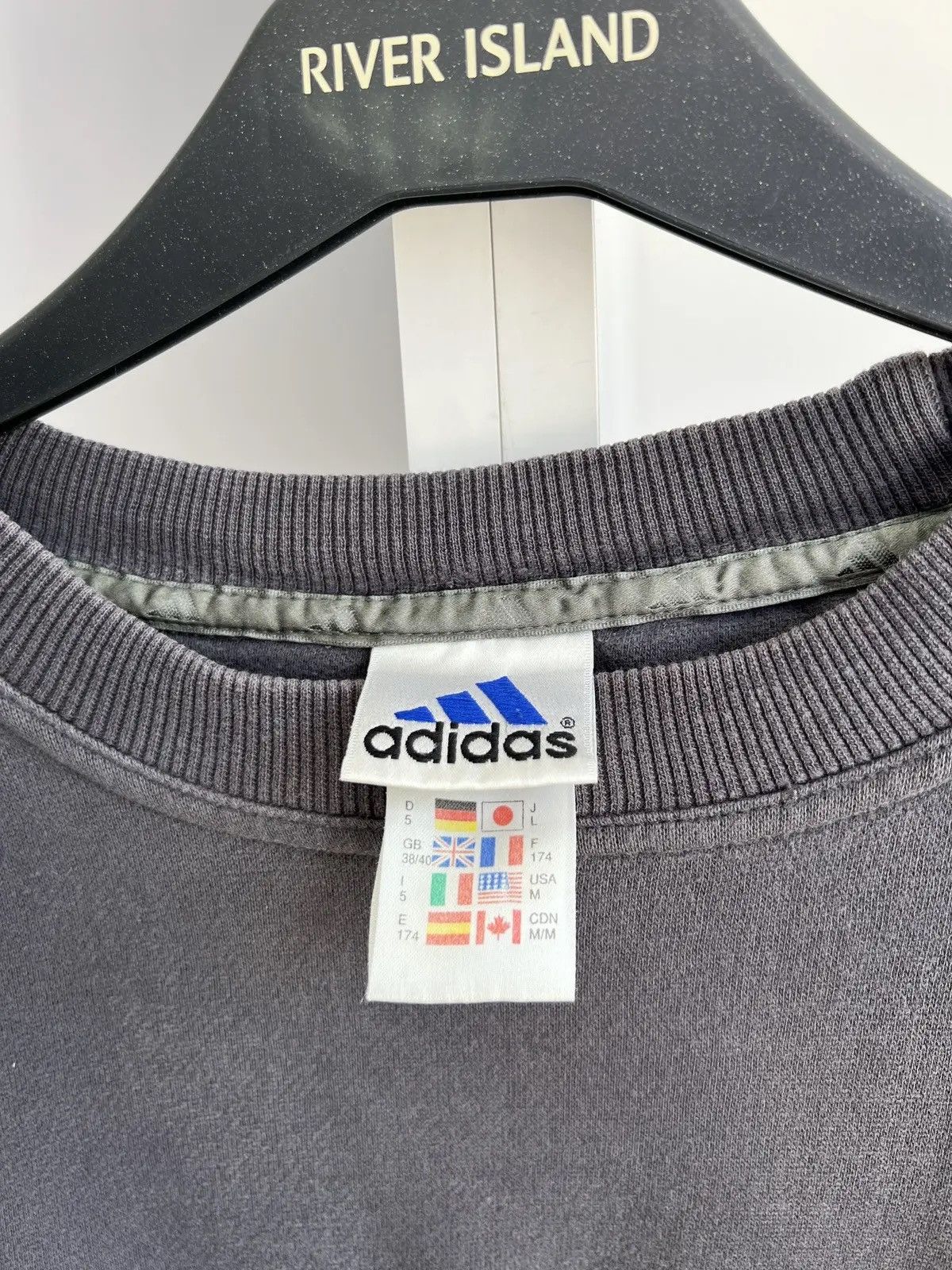 Adidas × Vintage Vintage Adidas Embroidered Logo sweatshirt Size US M / EU 48-50 / 2 - 5 Thumbnail