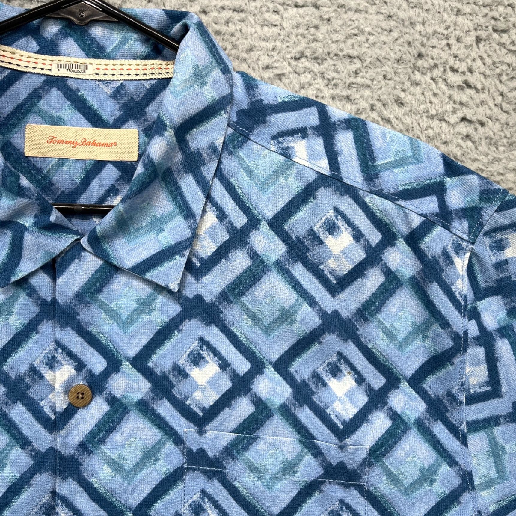 Tommy Bahama Tommy Bahama Camp Shirt Mens XL Blue Geometric Silk Hawaiian Loop Collar Cruise Shirt Size US XL / EU 56 / 4 - 3 Thumbnail