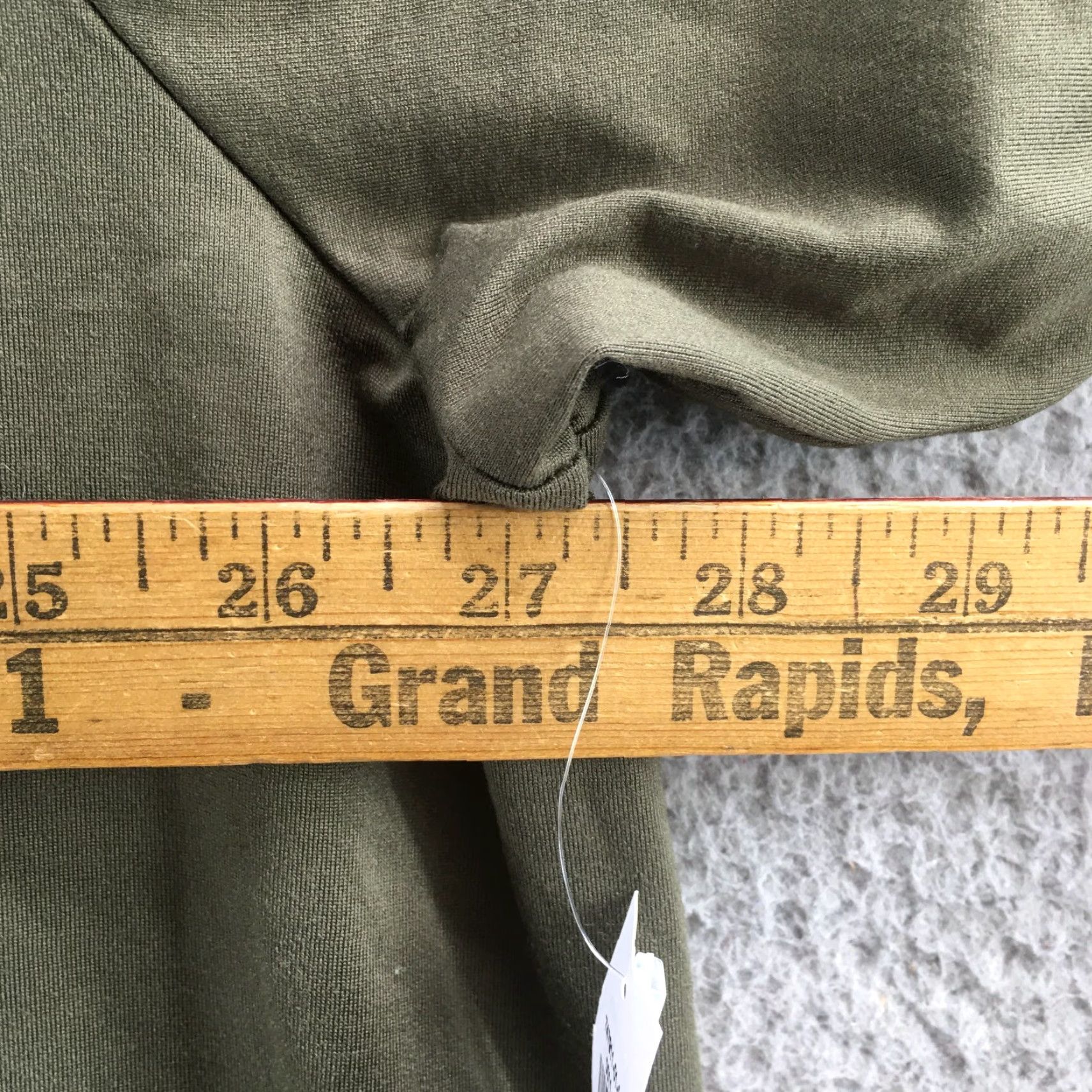 Old Navy Old Navy Mens 4XL Pullover Active Olive Green Cloud 94 Soft Go-Dry Cool Button-Up Shirt - 4X-Large, Cotton Blend, Solid, Regular Fit, Casual Menswear Size US XXL / EU 58 / 5 - 5 Thumbnail
