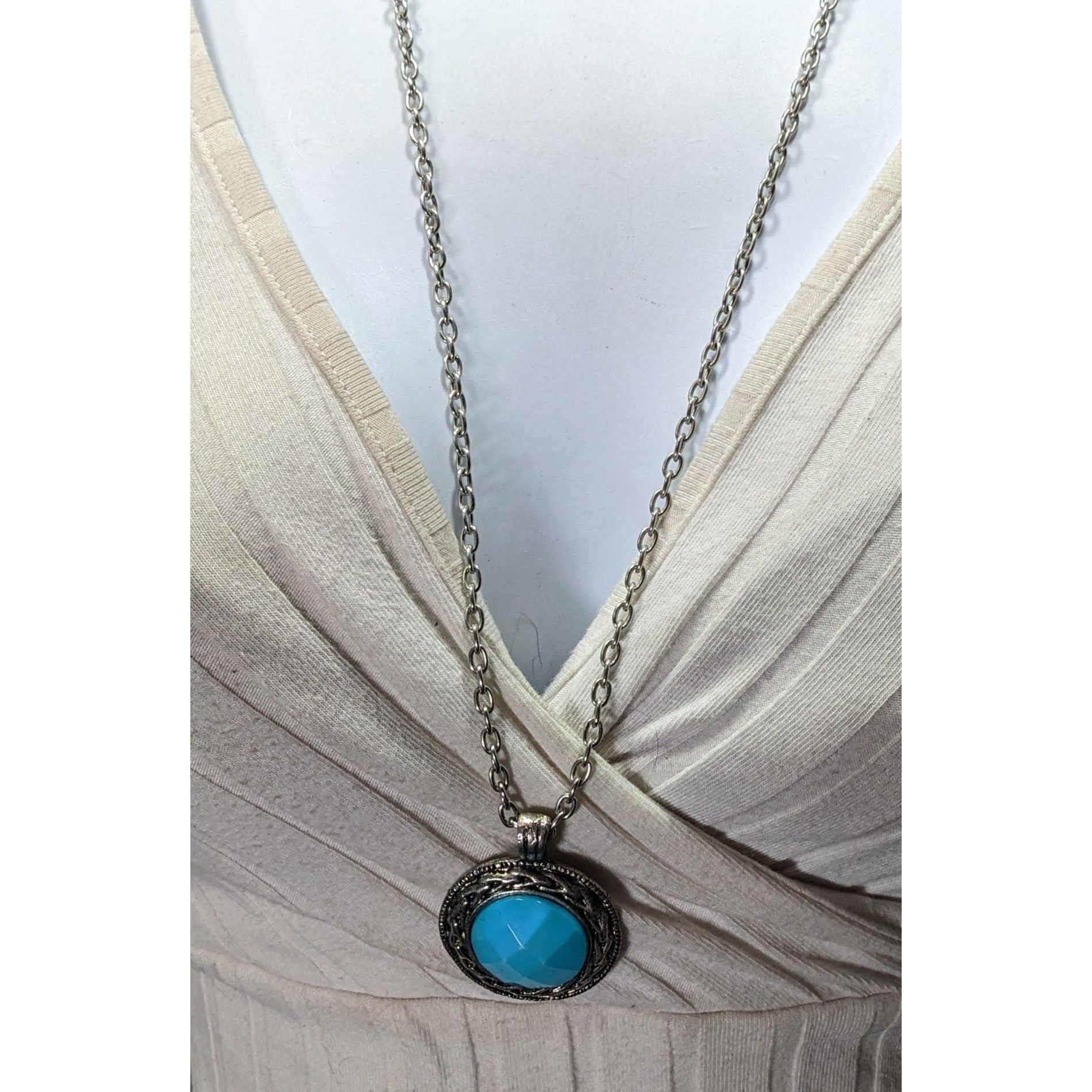 Other Bohemian Blue Pendant Necklace With Silver Tone Bezel And Ch Size ONE SIZE - 5 Thumbnail