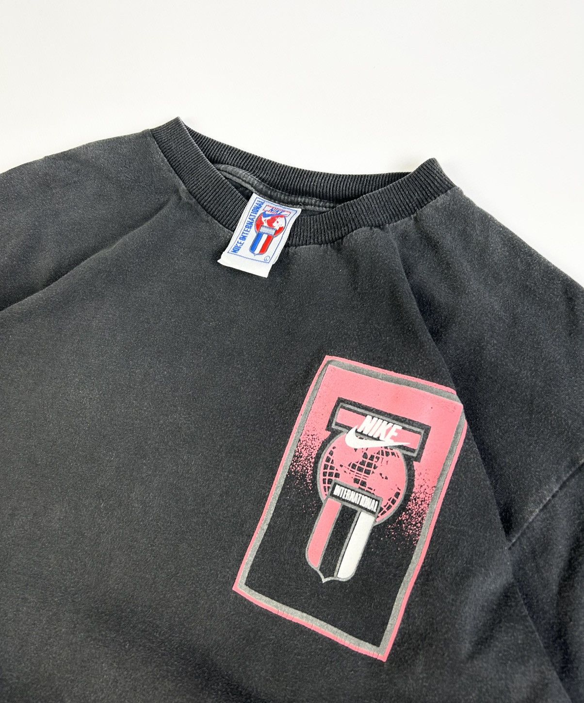 Nike × Vintage Rare Nike International Vintage Long Sleeve Grey L Y2k Size US L / EU 52-54 / 3 - 8 Thumbnail