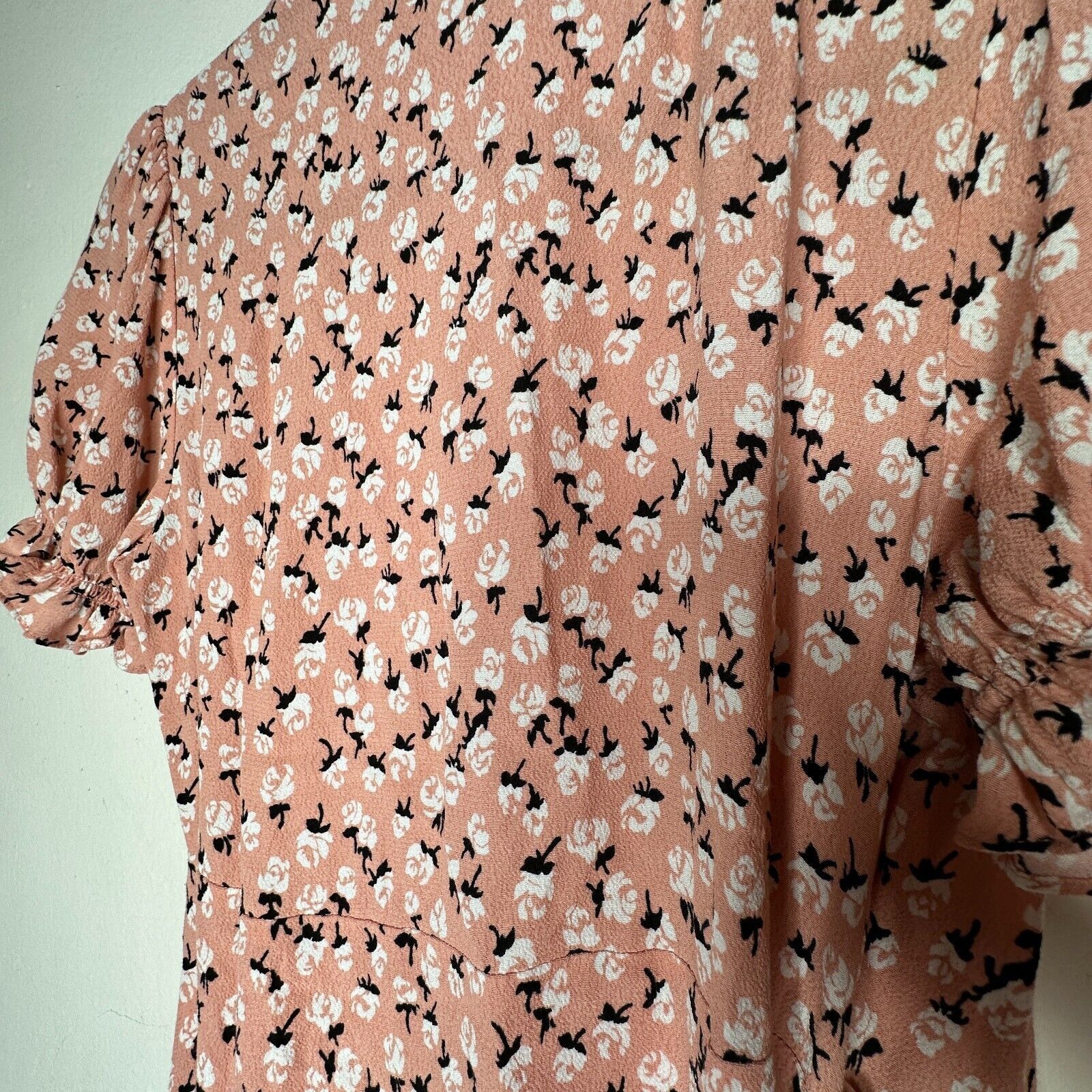 Diane von Furstenberg Diane Von Furstenberg Floral Ruffled Wrap Mini Puff Sleeve S Size S / US 4 / IT 40 - 9 Thumbnail