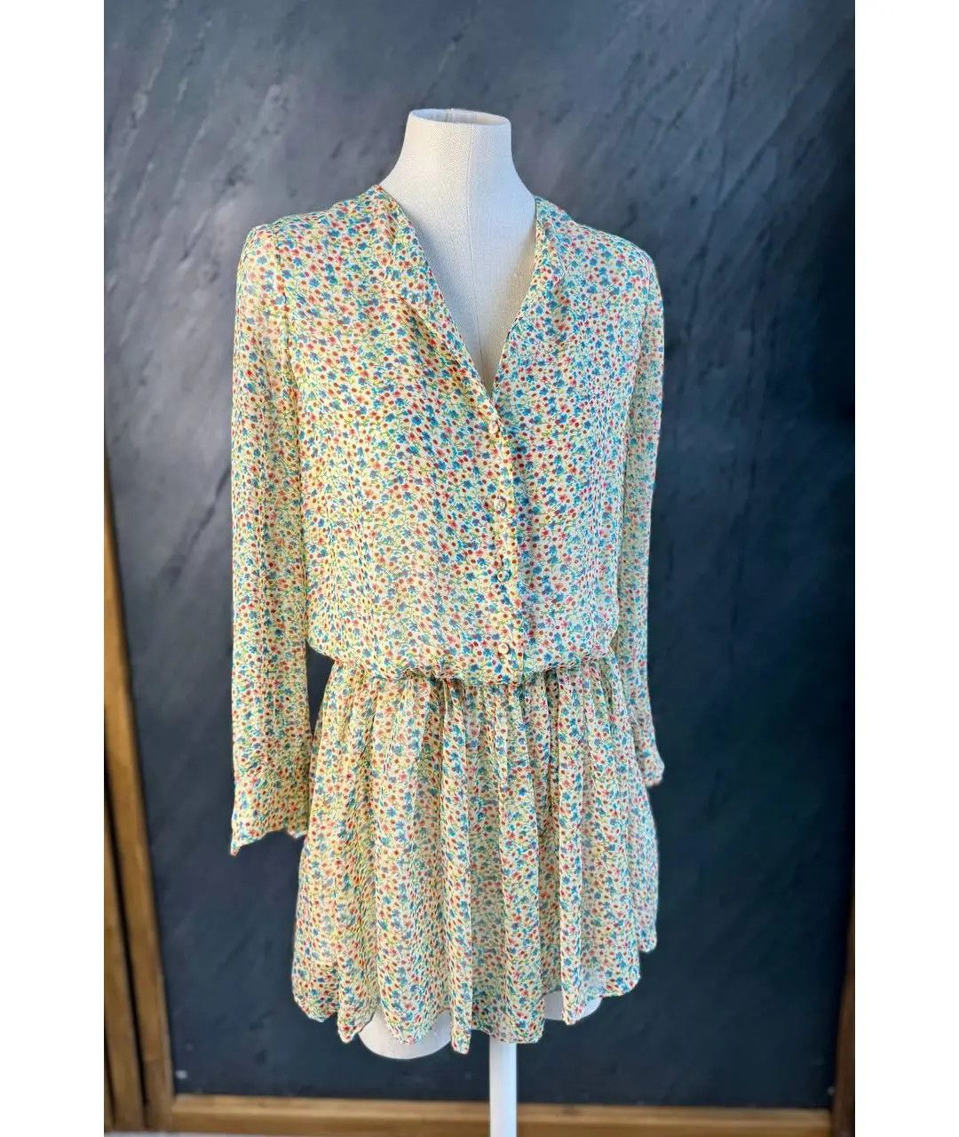 Saint Laurent Paris Saint Laurent Paris Silk Flower Button Up Dress Size M / US 6-8 / IT 42-44 - 1 Thumbnail