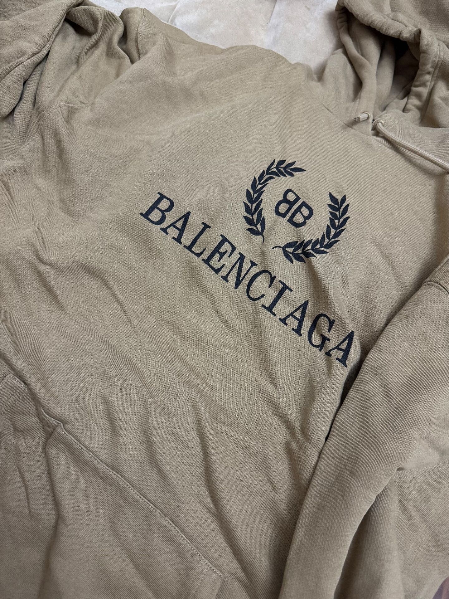 Balenciaga balenciaga embroidered khaki sweatshirt Size US S / EU 44-46 / 1 - 1 Thumbnail
