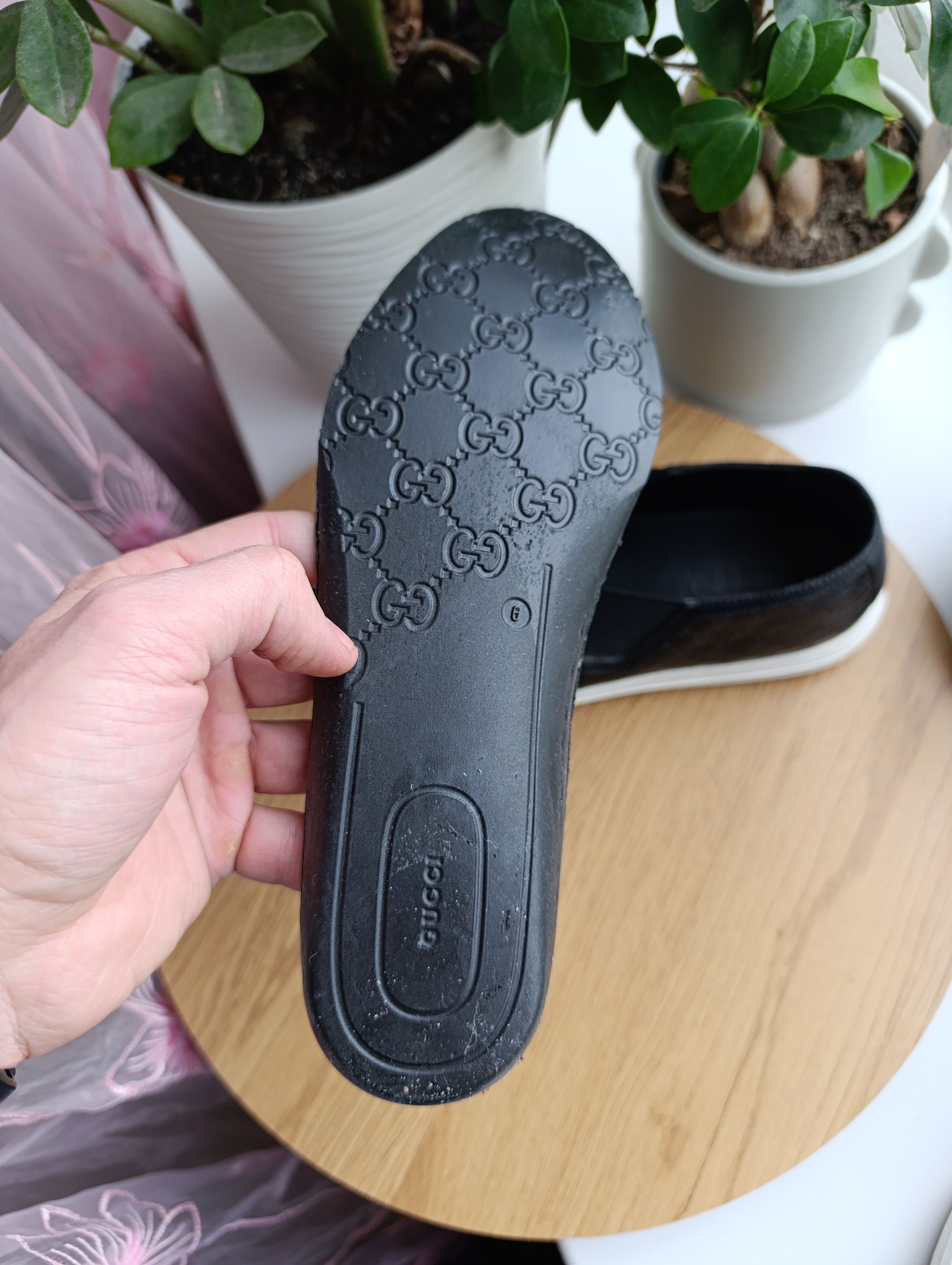 Gucci GUCCI LEATHER SIGNATURE SLIP-ON BLACK MONOGRAM Size US 7.5 / EU 40-41 - 21 Thumbnail