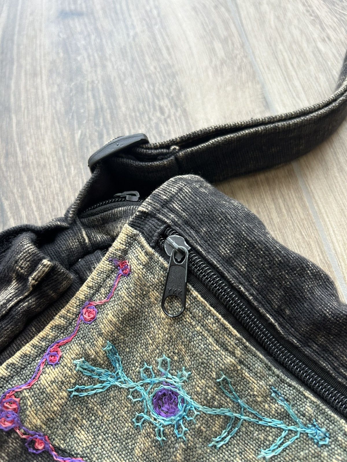 Vintage Vintage Nepal patch work y2k bags Size ONE SIZE - 4 Thumbnail