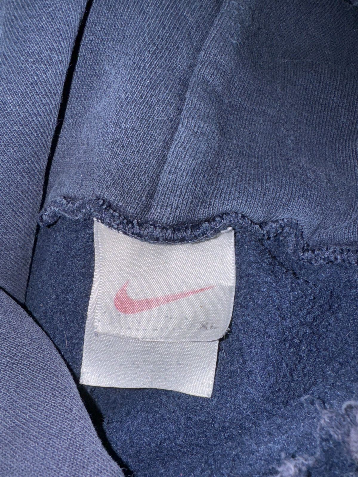 Nike Vintage Thrashed Nike Center Swoosh Hoodie Size US XL / EU 56 / 4 - 11 Thumbnail