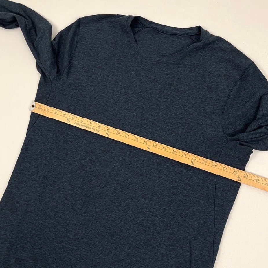 Lululemon Lululemon Surge Warm Shirt Mens XL Heather Blue Active Running Stretch M3AOQS Size US XL / EU 56 / 4 - 5 Thumbnail