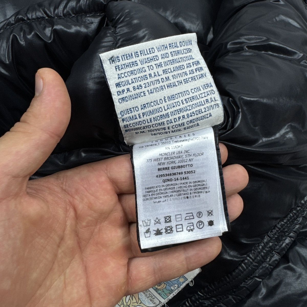 Moncler Women`s Moncler Berre Black Shiny Puffer Jacket Size 1 / S Size S / US 4 / IT 40 - 15 Thumbnail