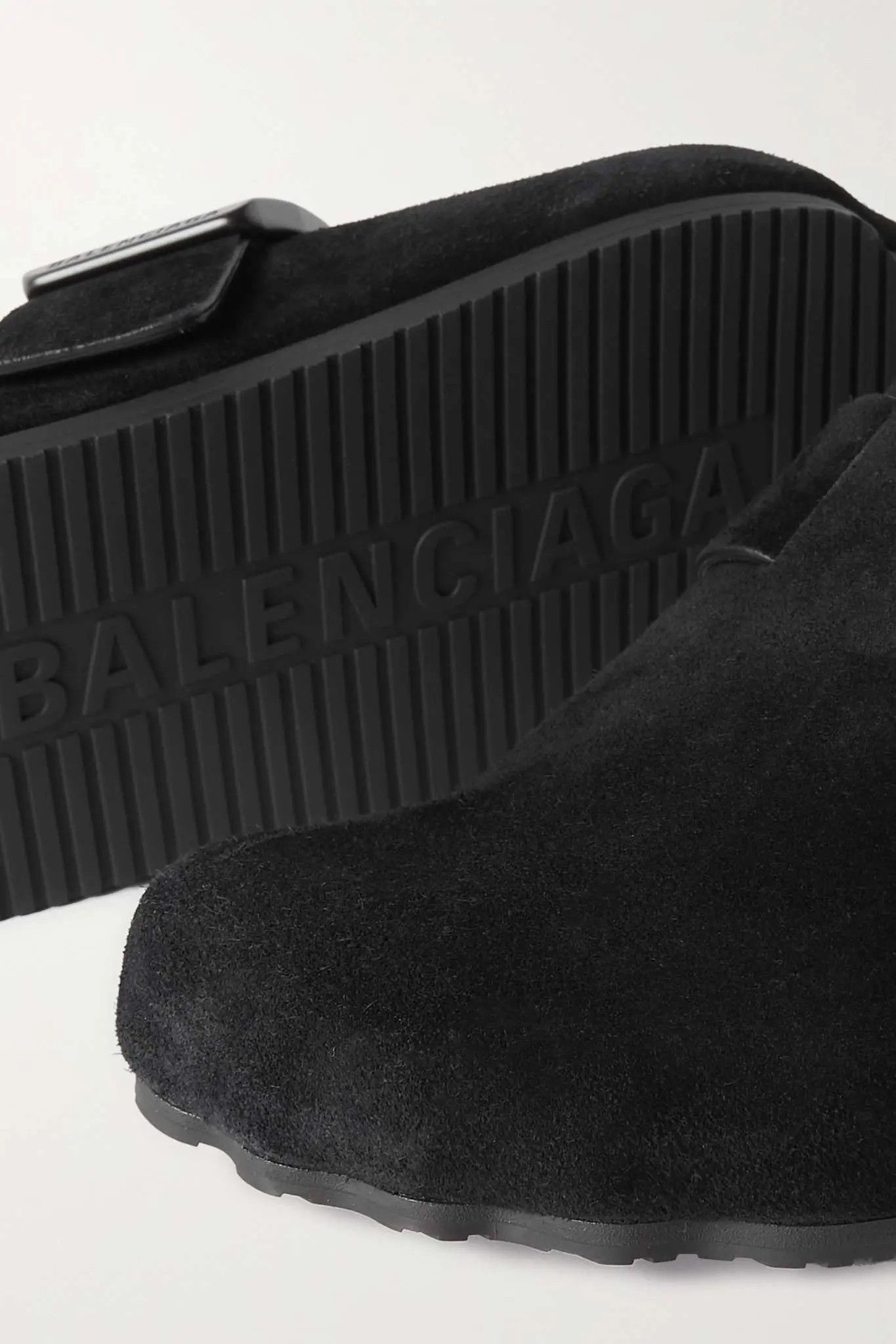 o1in1g0925 Sunday Mules in Black