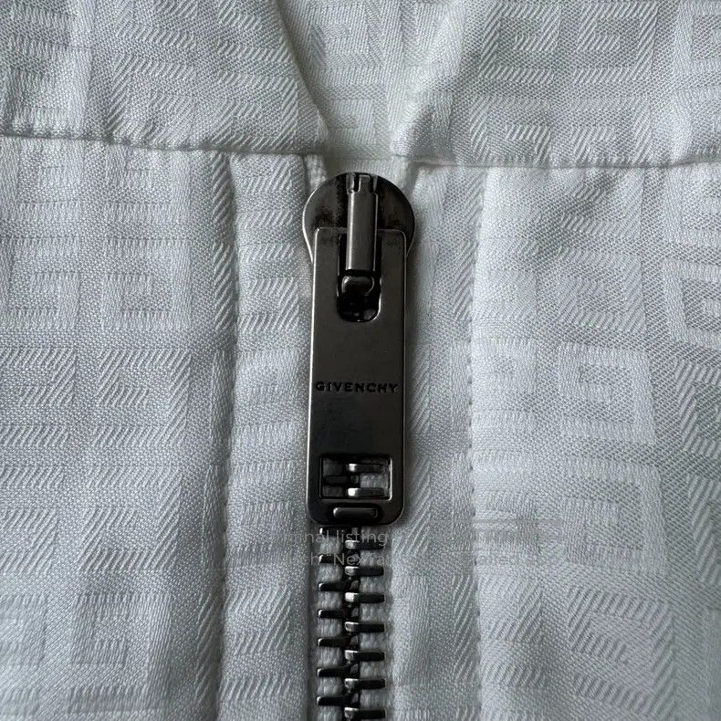 Givenchy Givenchy Size 36 Logo jacquard slim zip short sleeve shirt Size US M / EU 48-50 / 2 - 5 Thumbnail