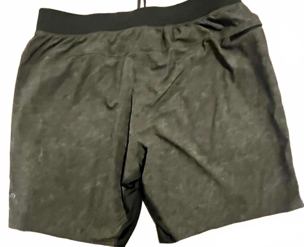 Lululemon Size XXL Lululemon T H E shorts Linerless 9in inseam Size US 40 / EU 56 - 2 Thumbnail